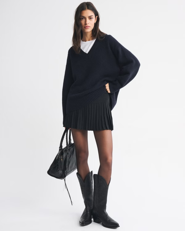 Women's Dad V-Neck Sweater | Women's Tops | Abercrombie.com | Abercrombie & Fitch (US)