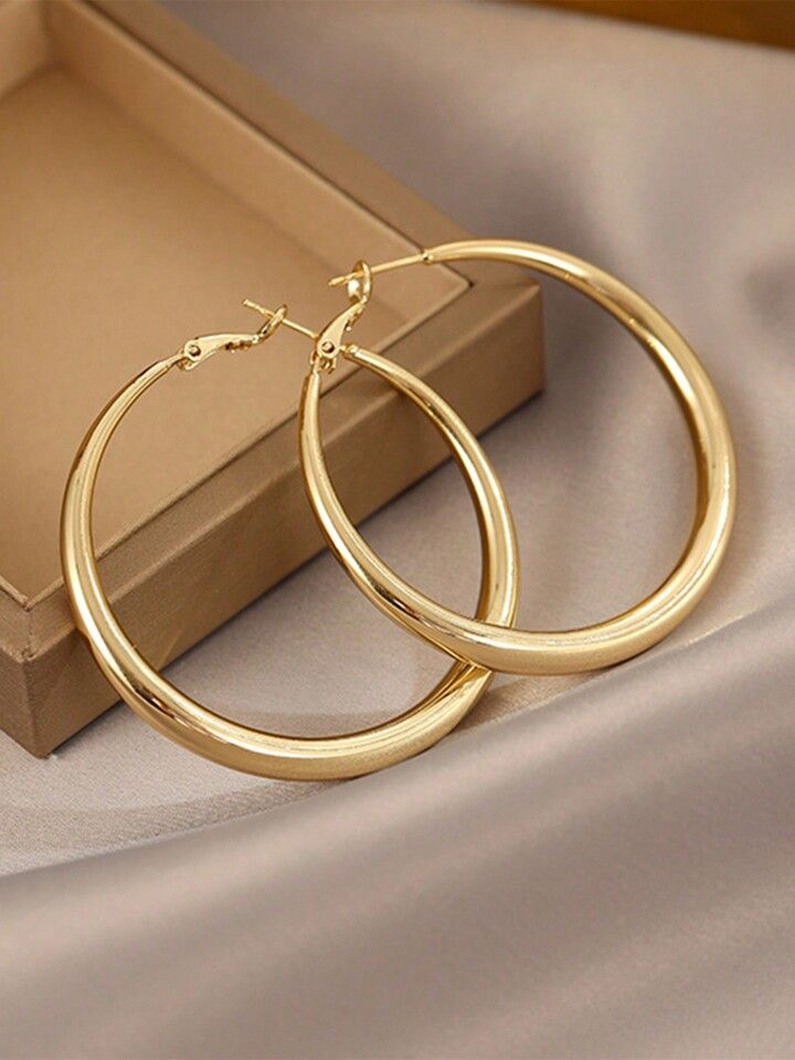 1pair European And American Style Metallic Personalized Circle Design Earrings | SHEIN