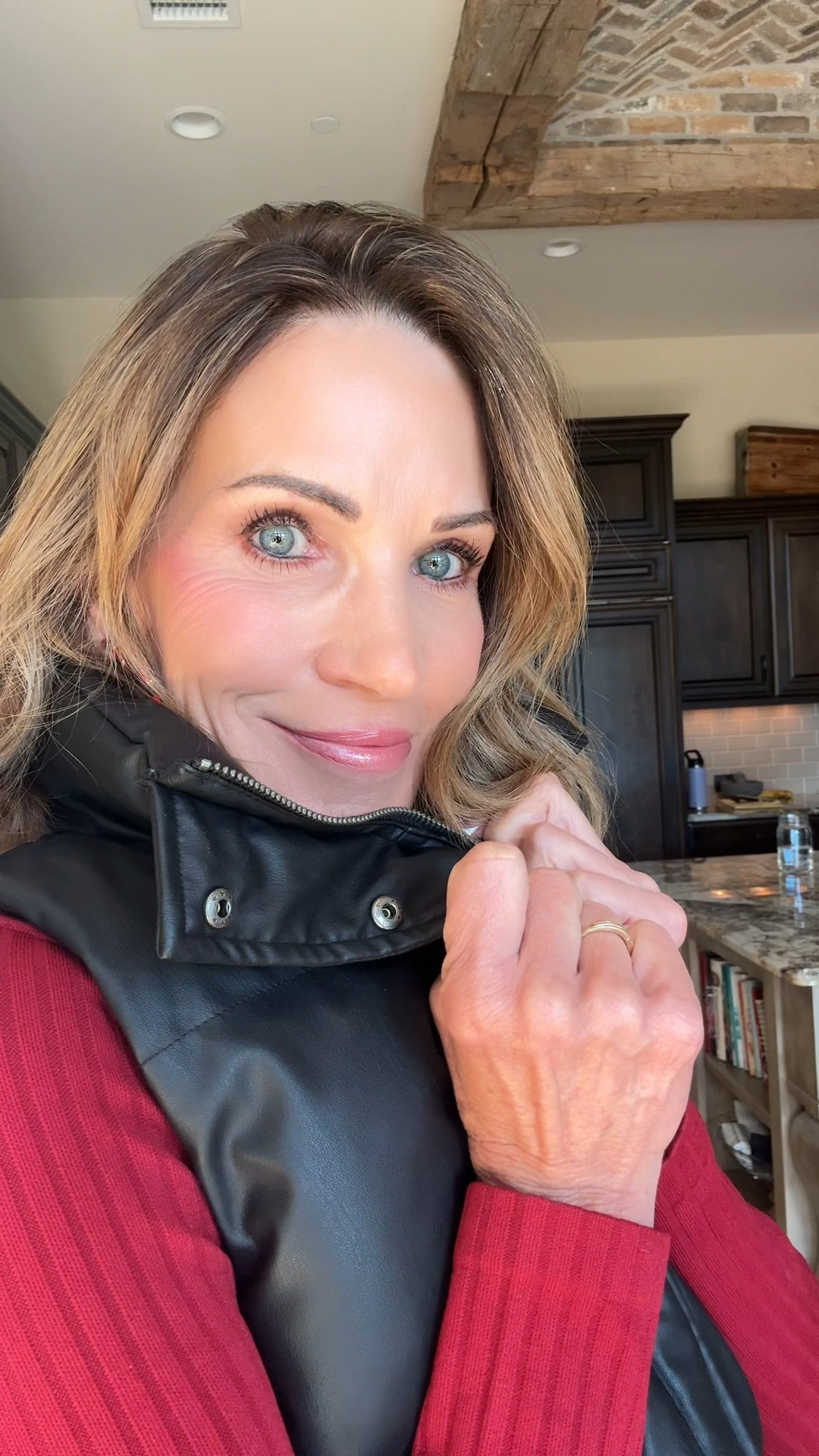 Target find for fall vibes. #pufferjacket #fallfashion #greatgift #giftidea 

#LTKHoliday #LTKVideo #LTKFindsUnder50