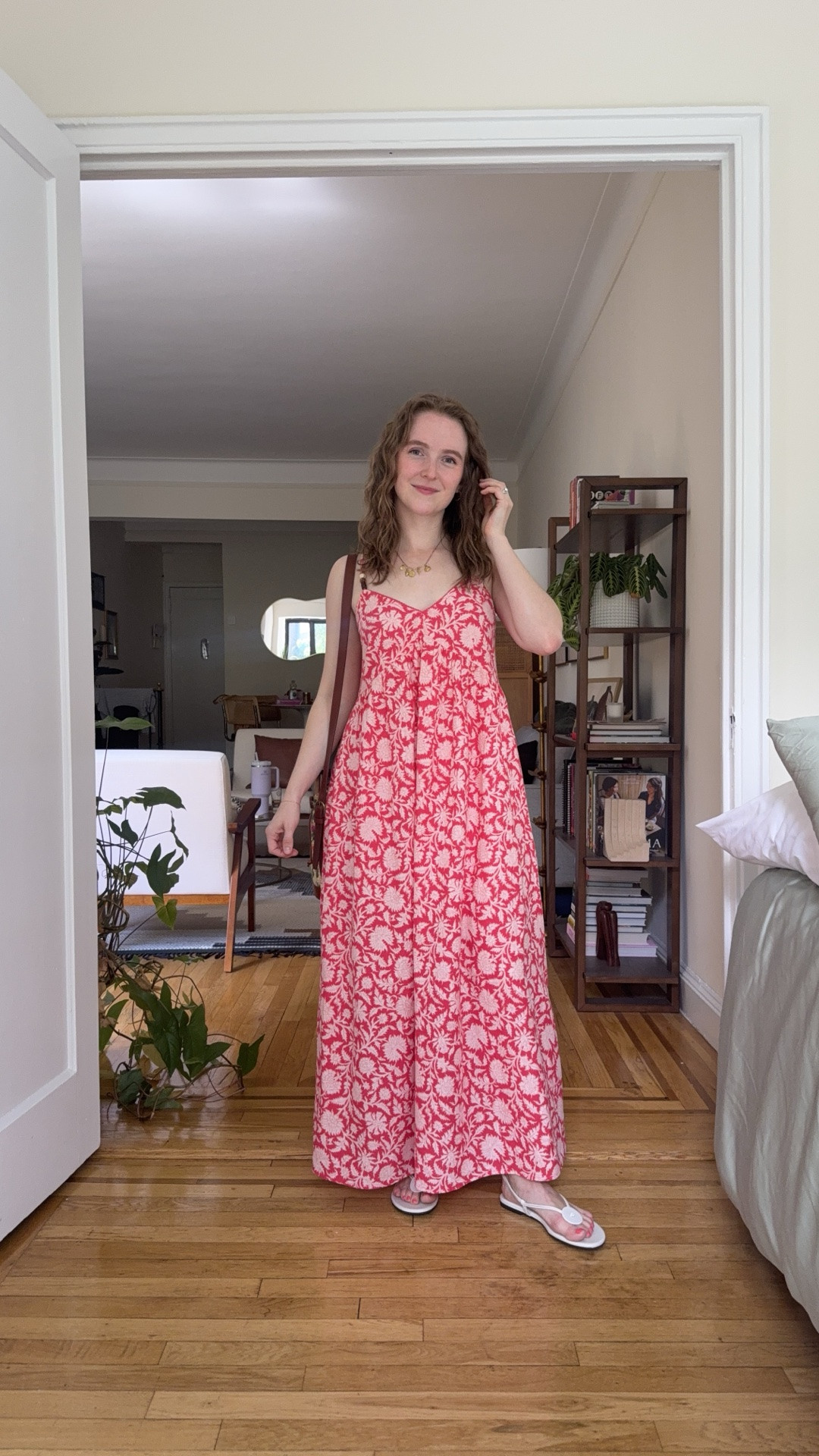 The comfiest maxi dress from old navy. Can also double as a swimsuit coverup. Wearing xs. Adjustable straps. I’m 5ft 2