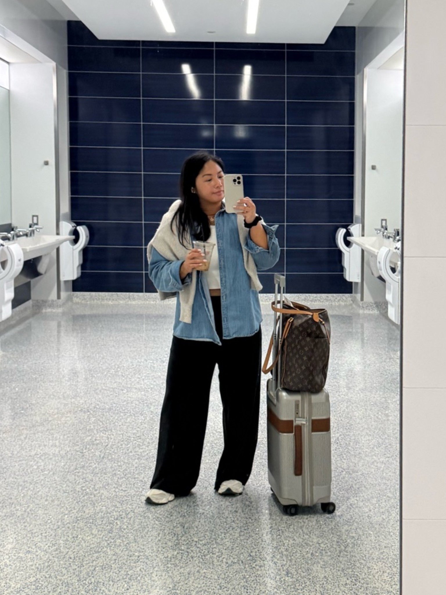 Airport Outfit that’s comfy and put together