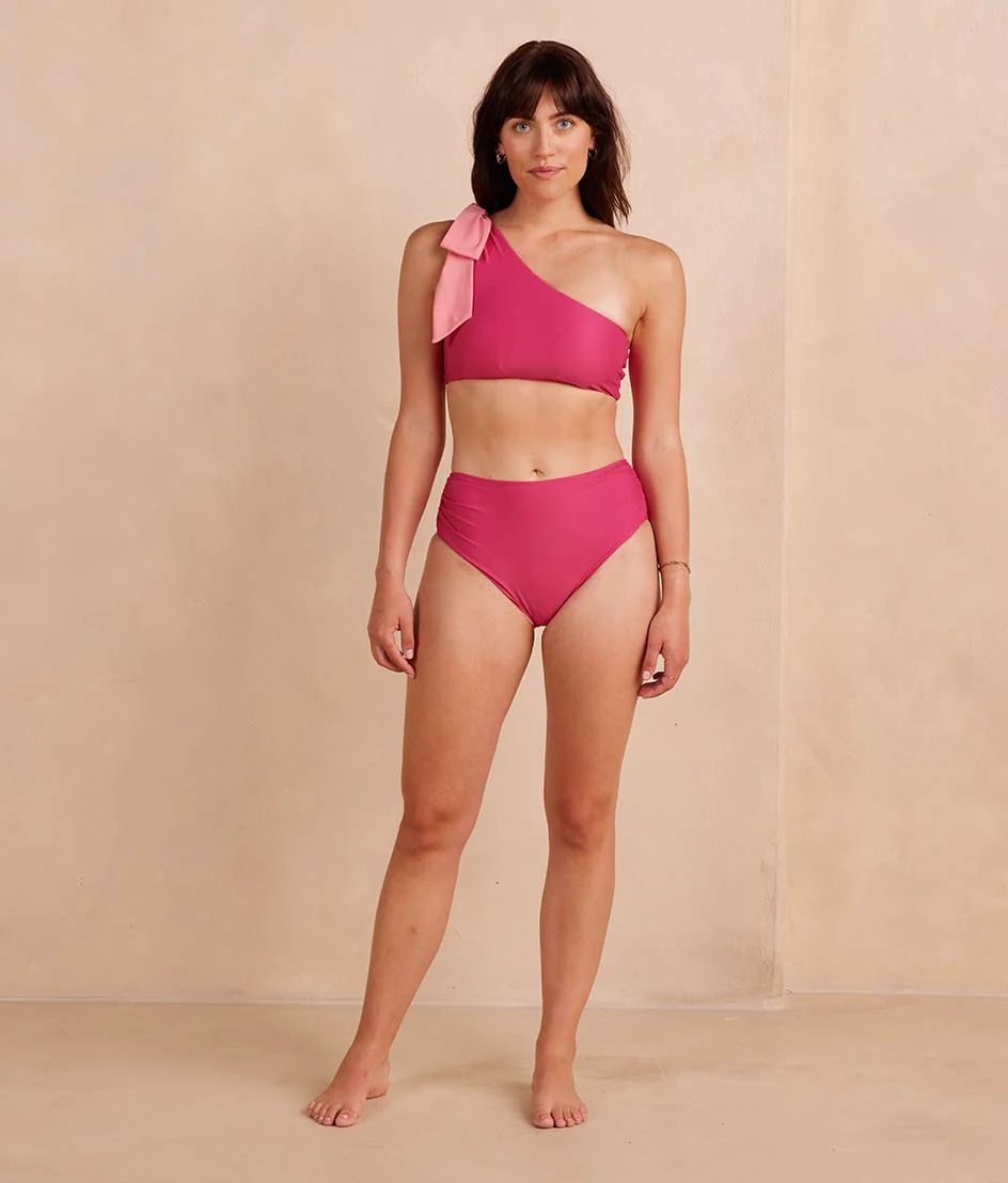 The Bow-Shoulder Ruched Sidestroke Bikini Top | Summersalt | SummerSalt