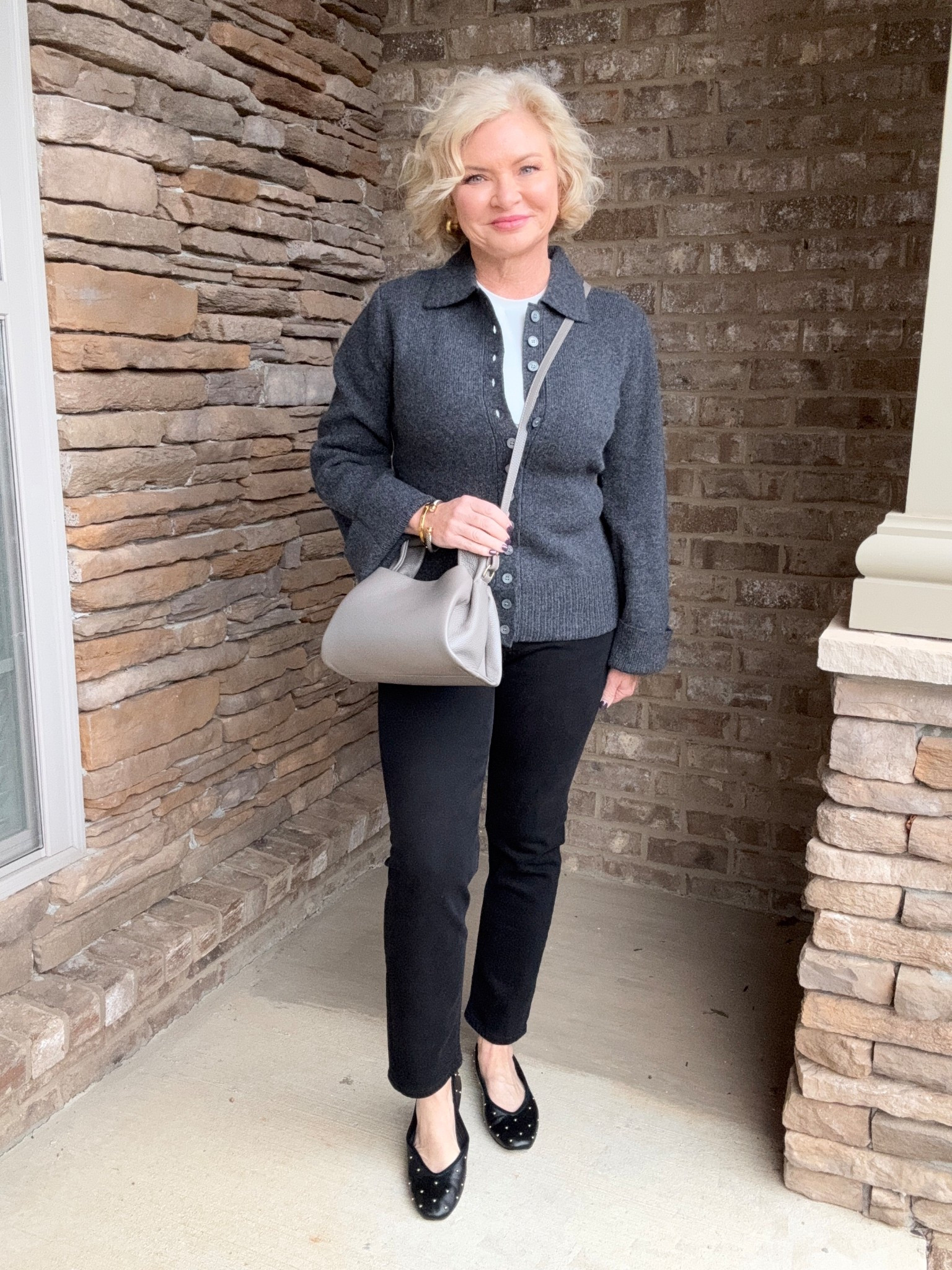 Classic, yet trendy! Charcoal is classic, but it’s a trending deep neutral for 2026.  This cinched-waist cardigan is an excellent example of this trend! Keeping it simple paired with slim Ponte pants, flats and gray bag. 

2026 trends
Deep neutrals
Charcoal gray
Cardigan
Ponte pants 
Petite outfit

Petite fashion
Midlife fashion
Gen X Style

#stylewithserena
#petitefashion
#midlifefashion
#fashionover40
#genxstyle