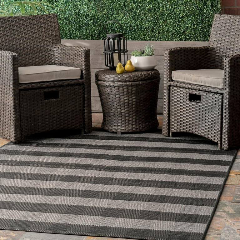 nuLOOM Alexis Striped Indoor/Outdoor Area Rug, 4' x 6', Black | Walmart (US)