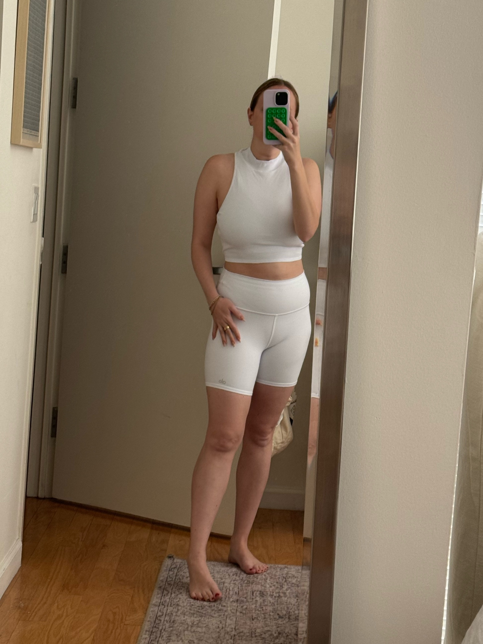 You can never go wrong with white 

#LTKStyleTip #LTKFitness #LTKActive