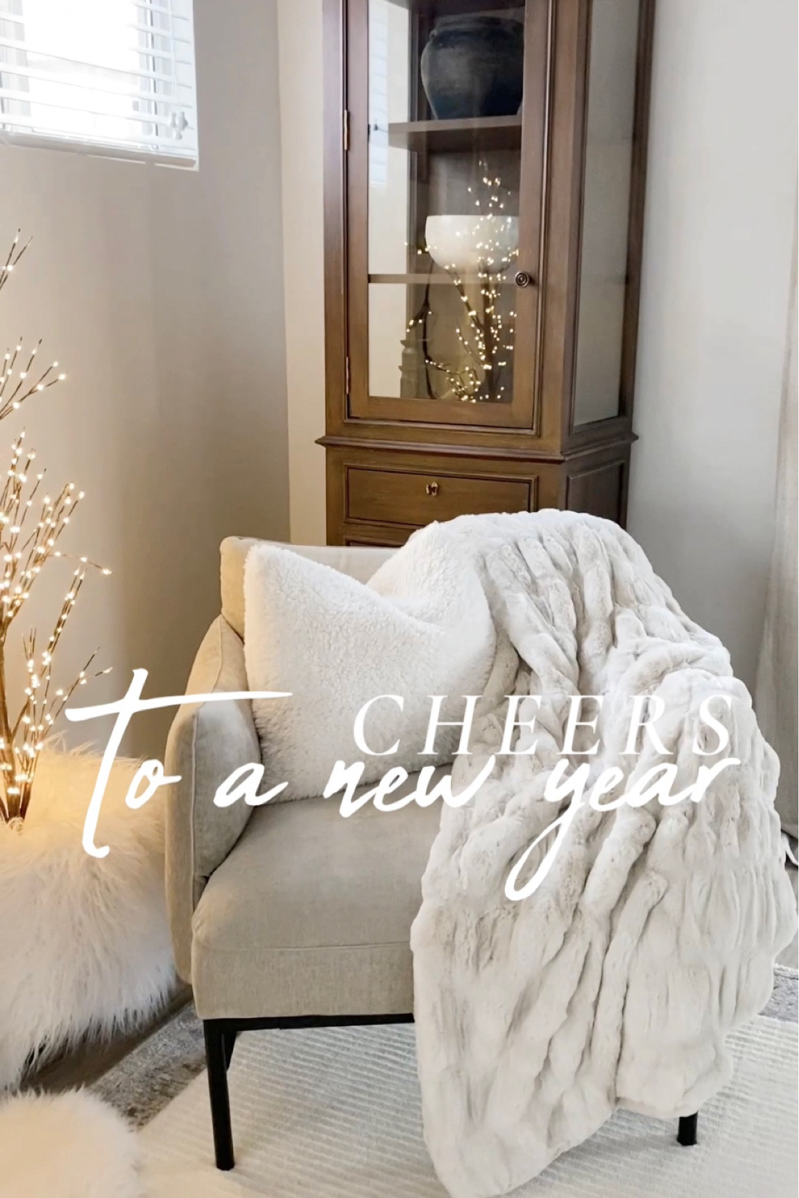 New Years home decor🤍

Neutral home decor, accent chair, faux fur, throw blanket, pre lit tree, winter decor

#LTKFind #LTKstyletip #LTKhome