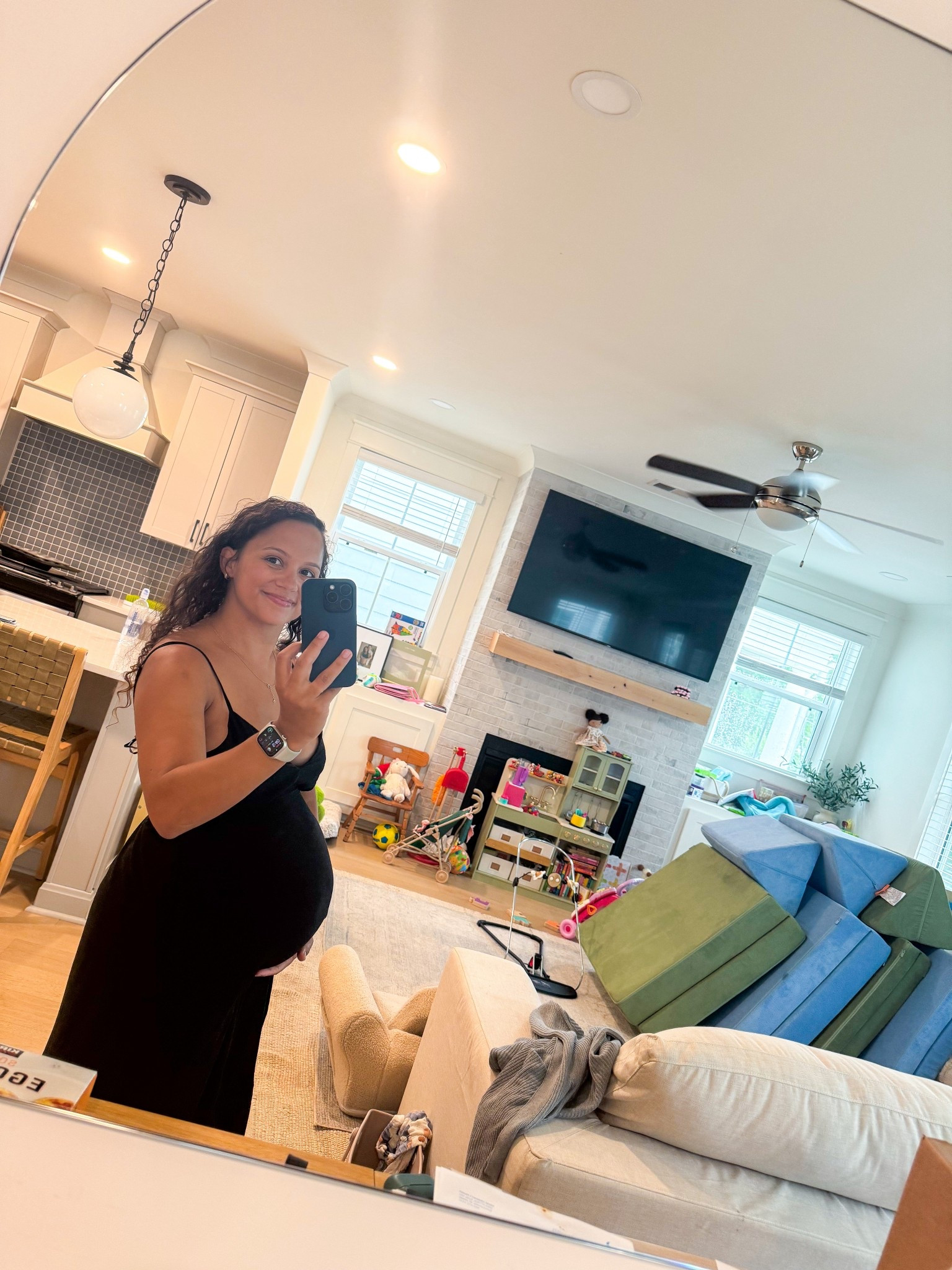 If you look closely, you can see my bell button poking out 🤣

This is the best maternity or postpartum dress. It is so bump friendly! Mine is from Target but I’m going to link some other options

#LTKBump #LTKBaby #LTKKids