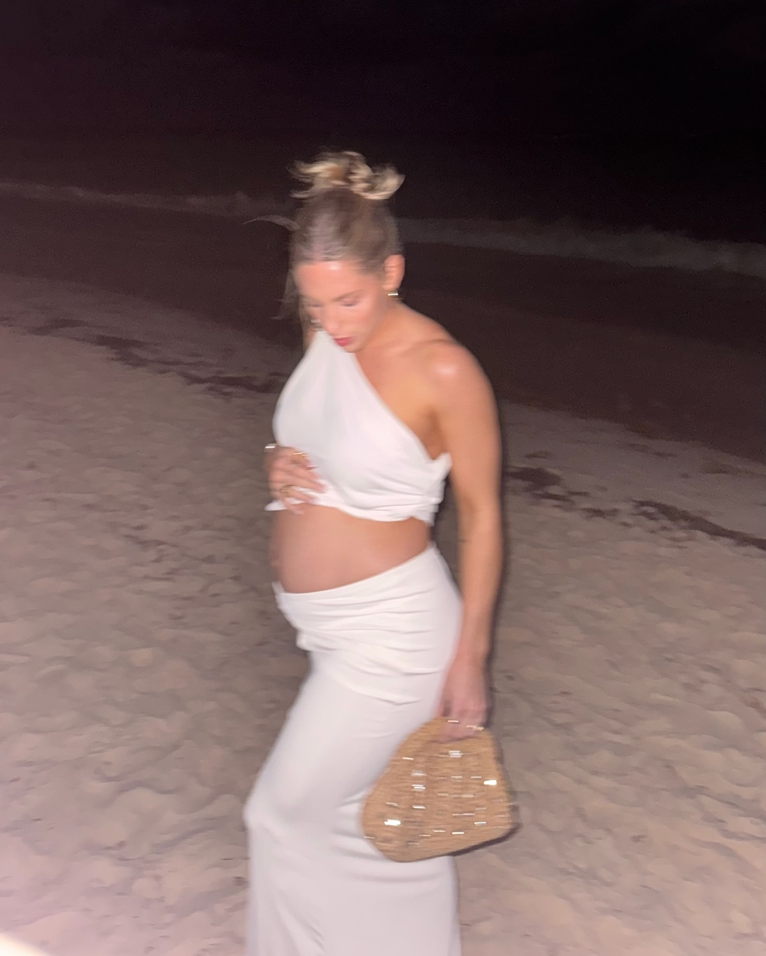 A little beach moment 🫶🏻 

 

#LTKSeasonal #LTKTravel #LTKBump