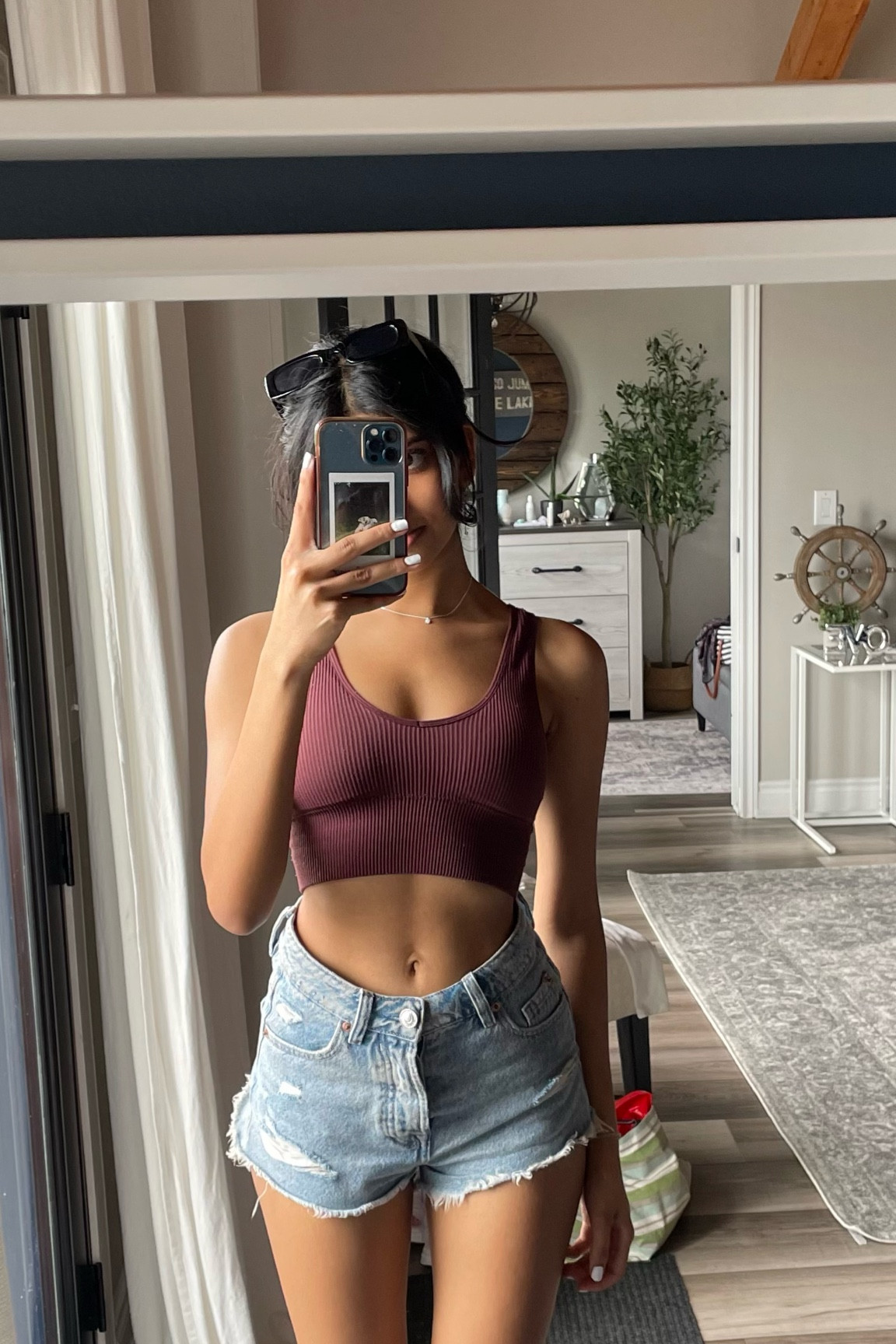 Summer outfit idea with the perfect denim shorts