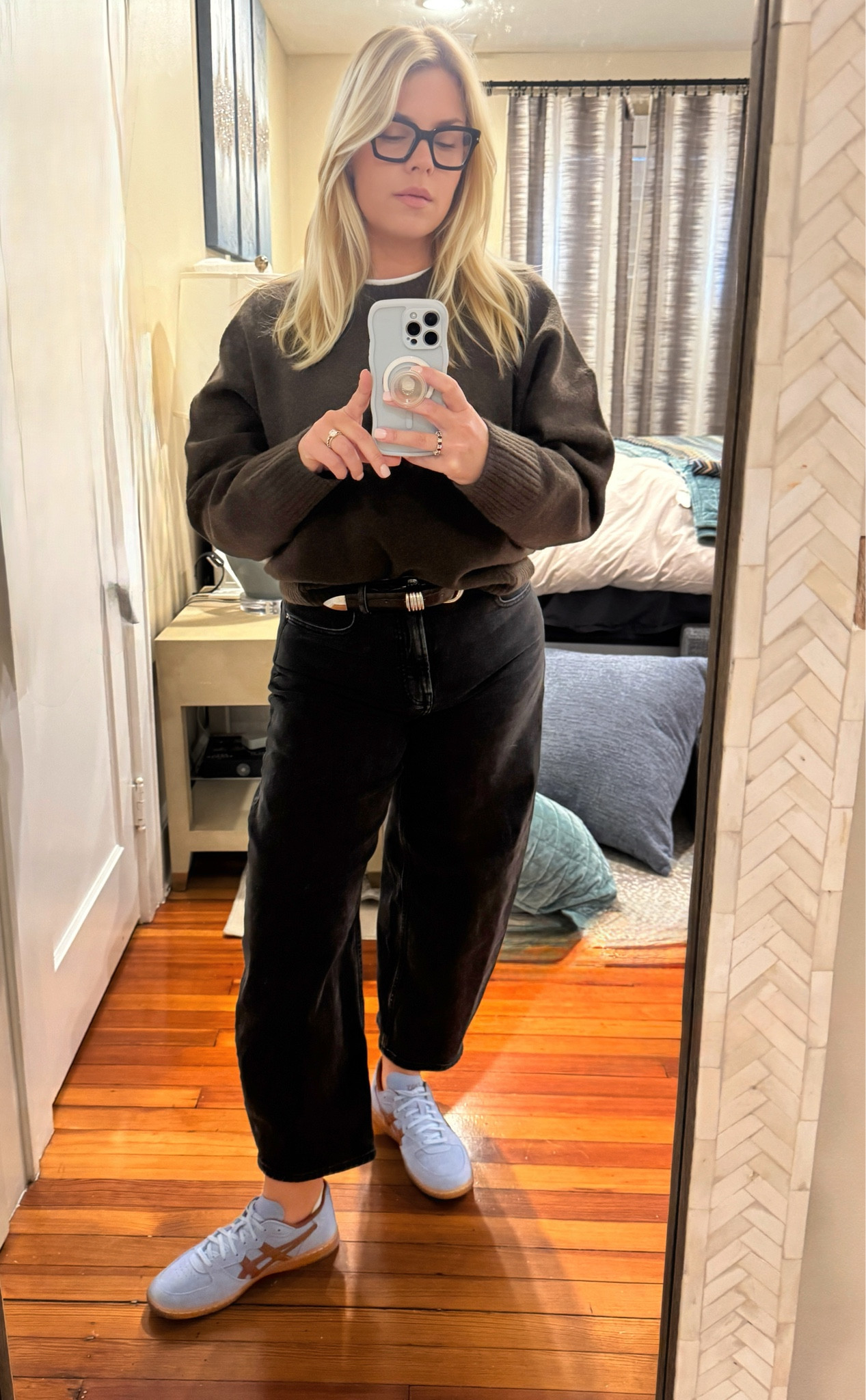 On a very cold day like today in NYC, we layer up!! With white shirts, chunky sweaters and cozy jeans.

Winter outfit, warm outfit, casual outfit, easy basics, workwear, work outfit, what to wear 

#LTKMostLoved #LTKFindsUnder50 #LTKWorkwear