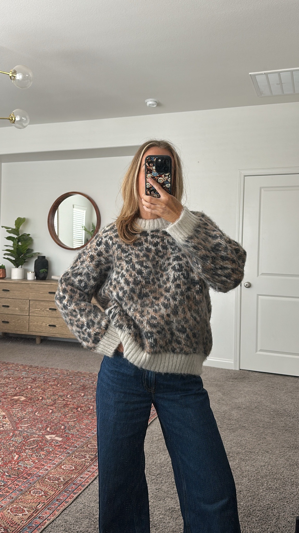 🎯 sweater 40% off
Abercrombie jeans 25% off + extra 15% off code CYBERAF

#LTKHoliday #LTKStyleTip #LTKCyberWeek