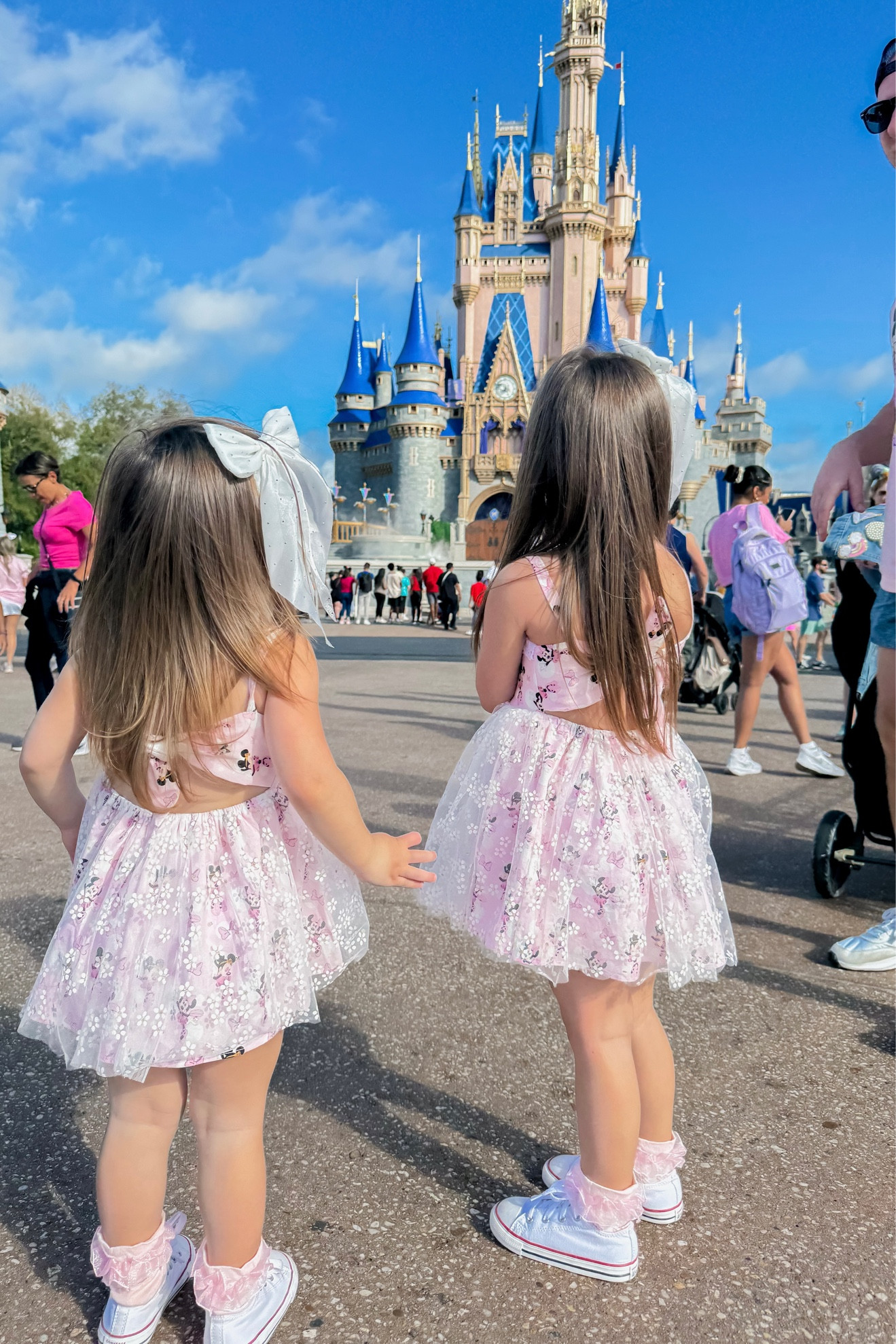 Disney birthday fit 🧁💫
.
.
#disney #girls #sisters #travel #minnie #bows #magickingdom #vacation

#LTKtravel #LTKkids #LTKparties