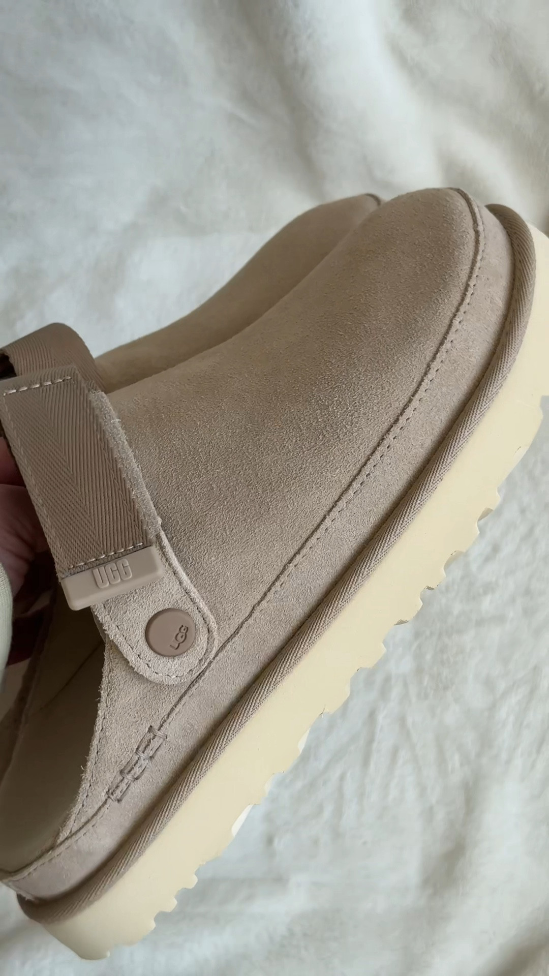 The perfect spring shoe for the Canadian spring from Uggs!