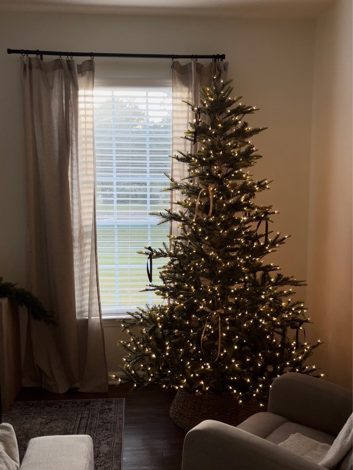 Amazon Christmas Tree find!!! It is soooo good and still on sale!! 

#LTKSeasonal #LTKhome #LTKHolidaySale