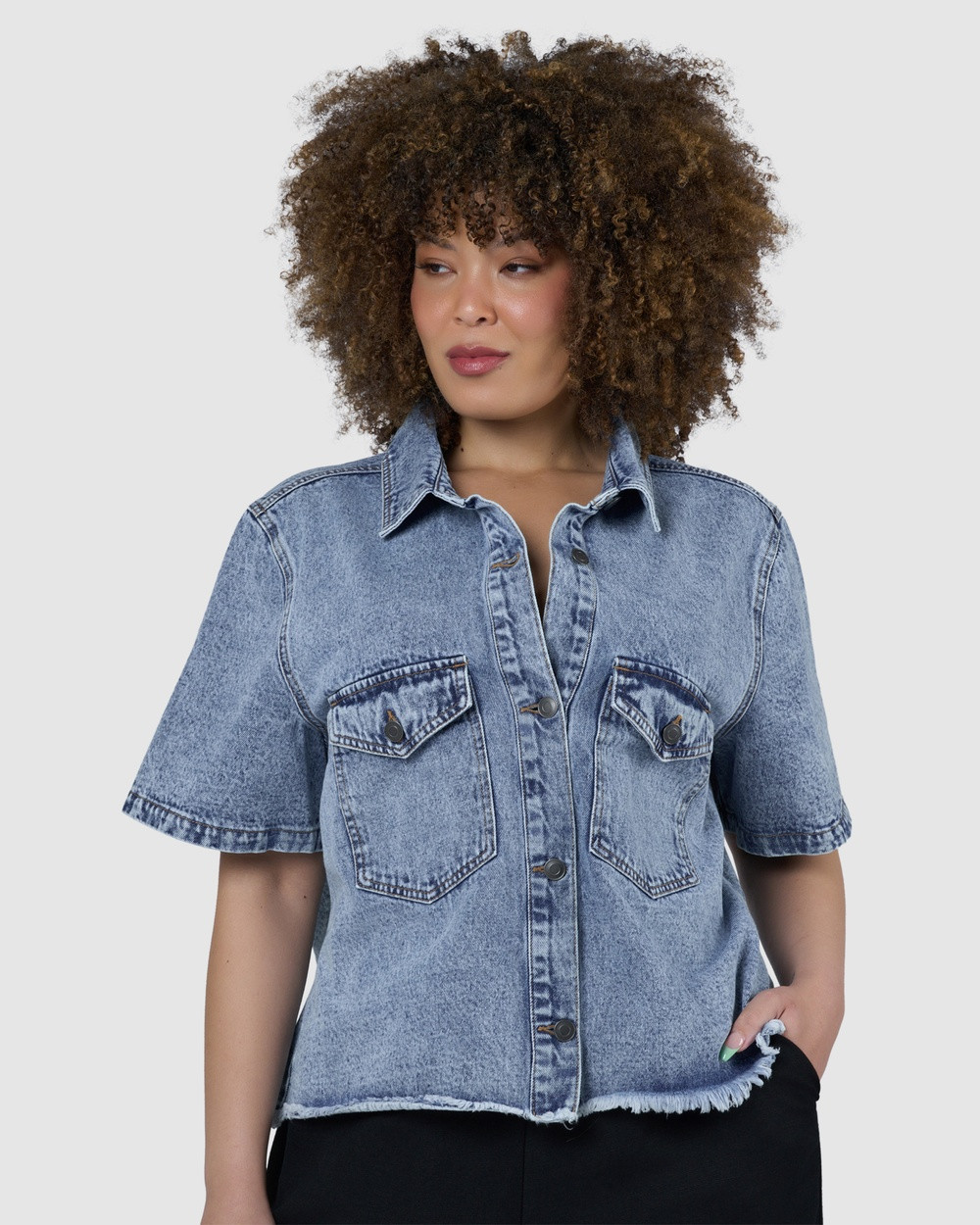 Indigo Tonic - Melissa Cropped Denim Shacket - Denim jacket (Blue) Melissa Cropped Denim Shacket | THE ICONIC (AU & NZ)