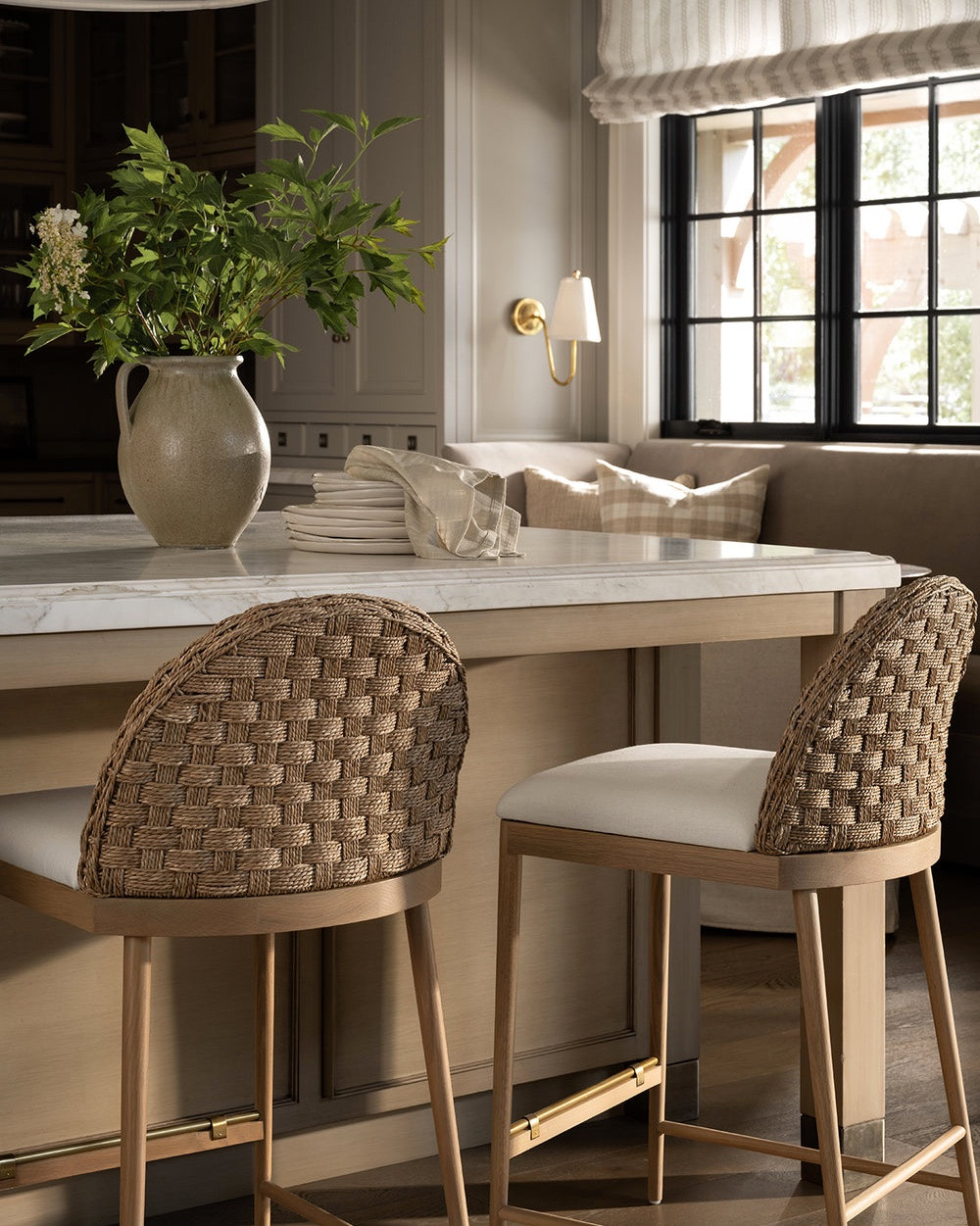 With a base crafted from solid oak, kiln-dried for durability and quality, this stool has all the makings of a modern staple. The textural woven back plays against the crisp white cushion, for a natural bar stool or counter stool look that’s casual, approachable and unique all at the same time.

#LTKHome #LTKfoodie