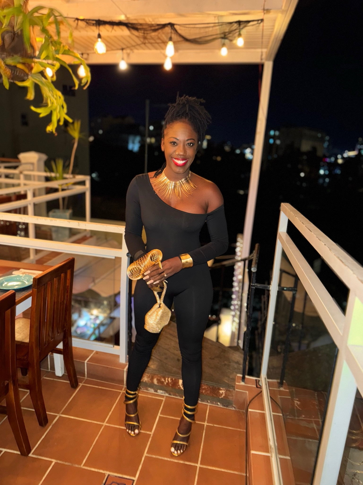 Black and Gold 🖤✨

#LTKSeasonal #LTKHoliday #LTKStyleTip