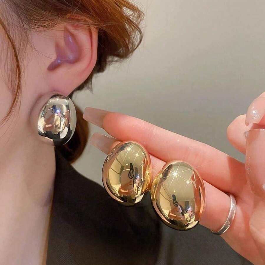 1pair Fashion Exaggerated Oval 3D Metallic Stud Earrings - European And American Style | SHEIN