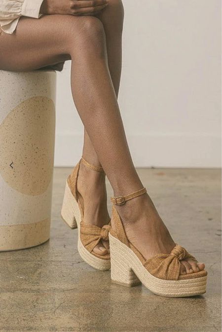 Espadrille Wedge Sandals in Latte

Wedge Shoes
Sandals


#LTKunder100 #LTKshoecrush #LTKFind
