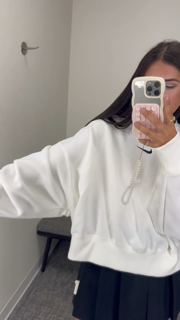 Pullover: medium
Skirt: small

I grab this pullover every year! Great basic to grab on sale. It’s oversized through the arms but slightly cropped

Nordstrom, Nordstrom anniversary sale, NSALE, NSALE finds, Nordstrom sale, sale alert, sale finds, mom of 3, Nashville, Dede Raad, Dress up Buttercup


#LTKFindsUnder100 #LTKFindsUnder50 #LTKSaleAlert