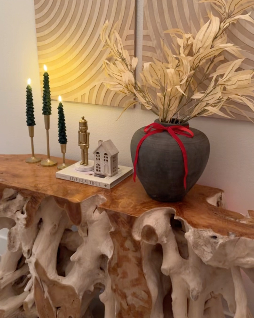 My entryway decorated for Christmas 🌲

#home #christmas #decor #candles #holiday #amazon #target #christmasdecor #entryway

#LTKWatchNow #LTKHoliday #LTKHome