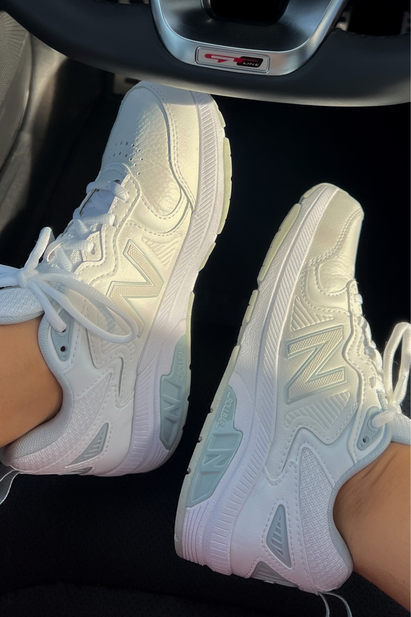 New balance 857, white and gray

#LTKsalealert #LTKFind #LTKstyletip