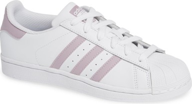 The Best White Sneakers for Women (Minimalist & Easy to Style!) The Best White Sneakers for Women (Minimalist & Easy to Style!)