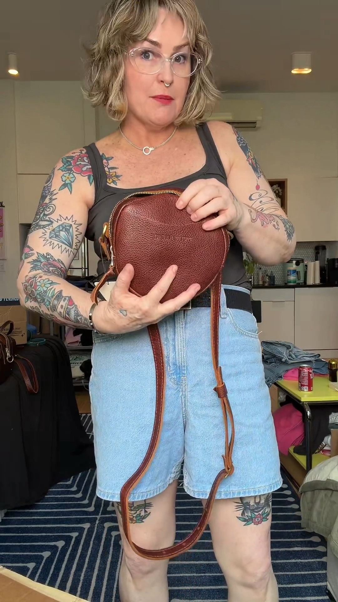 I am a huge fan of small bags that fits a lot of things inside (+leather material!)😱💯

#LTKTravel #LTKootd #LTKFestival