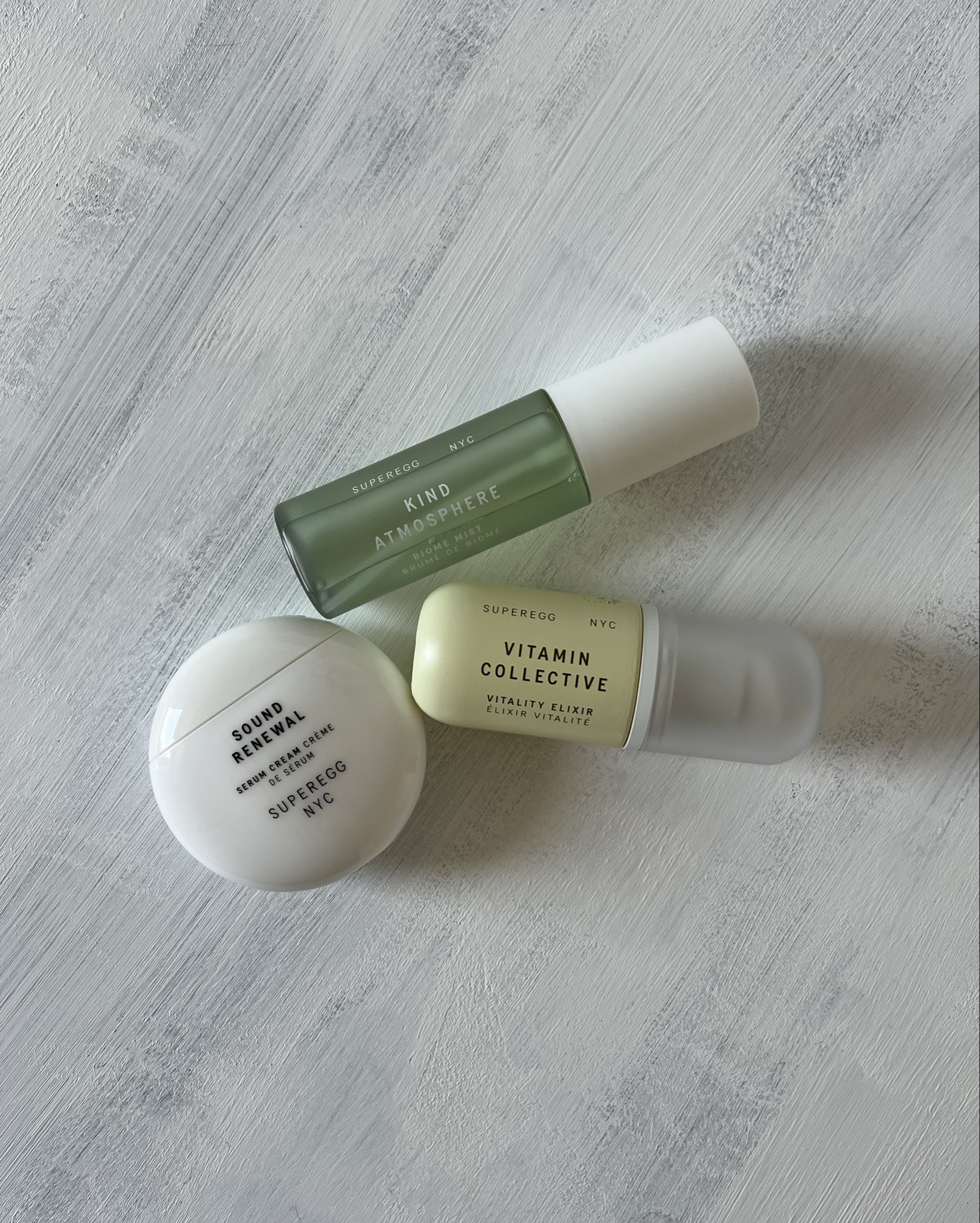 Sensitive skin alert 🚨 🤎💛

One of my favorite skincare products is the True Botanicals Ginger Turmeric Cleansing Balm. This gentle balm is perfect for sensitive skin, effortlessly removing makeup and sunscreen. 
After use, the skin feels incredibly soft and moisturized. I particularly appreciate that this product is vegan, emphasizing its natural and gentle effects on the skin.

@truebotanicals 

#skincare #skincareroutine #cleansingoil #truebotanicals #glow #glowingskin #sensitiveskin #radiant #radiantskin 

#LTKbeauty