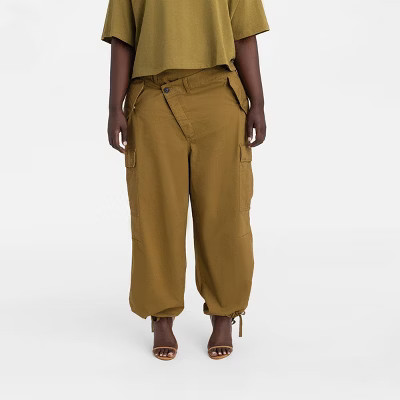 KBB by KAHLANA Women's Mid-Rise Straight Leg 'The Cargo Jogger' - Tan 1X | Target