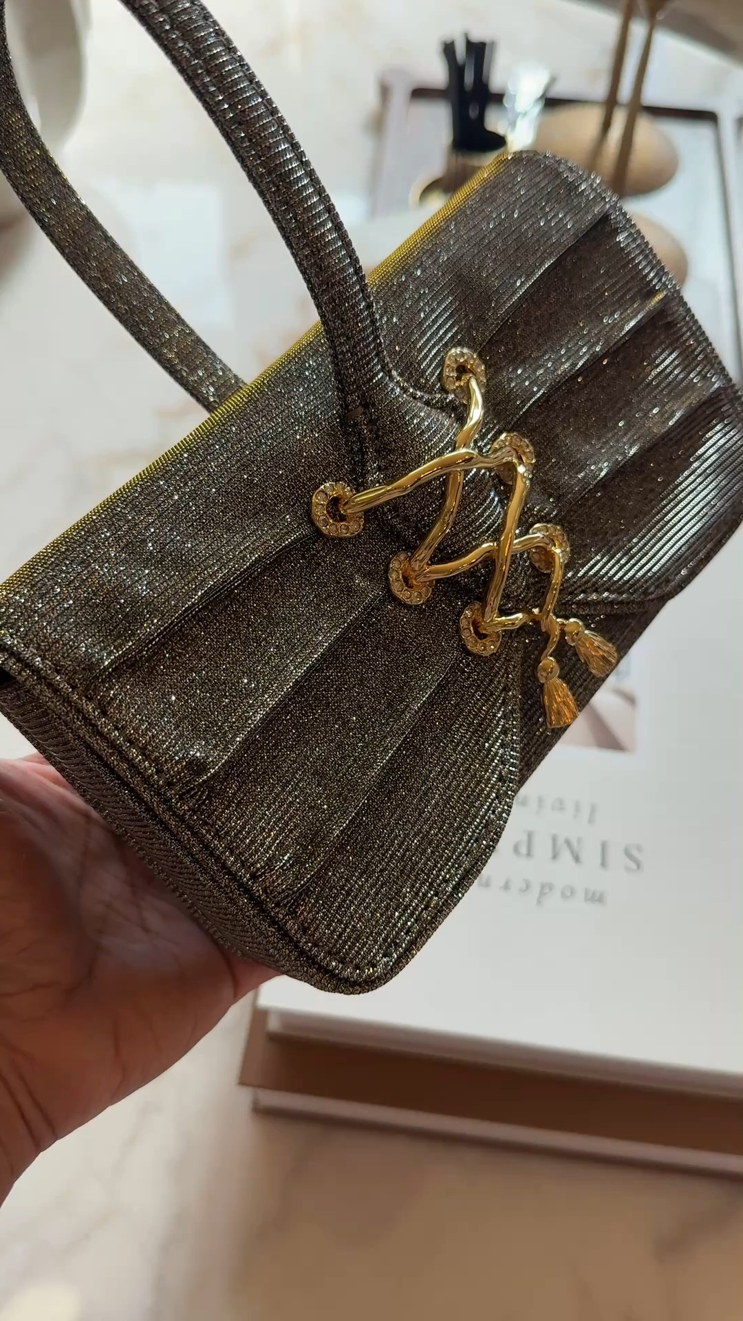 I love this glam wristlet from Alexis Bittar. Perfect for a date night.

#LTKgrwm #LTKootd