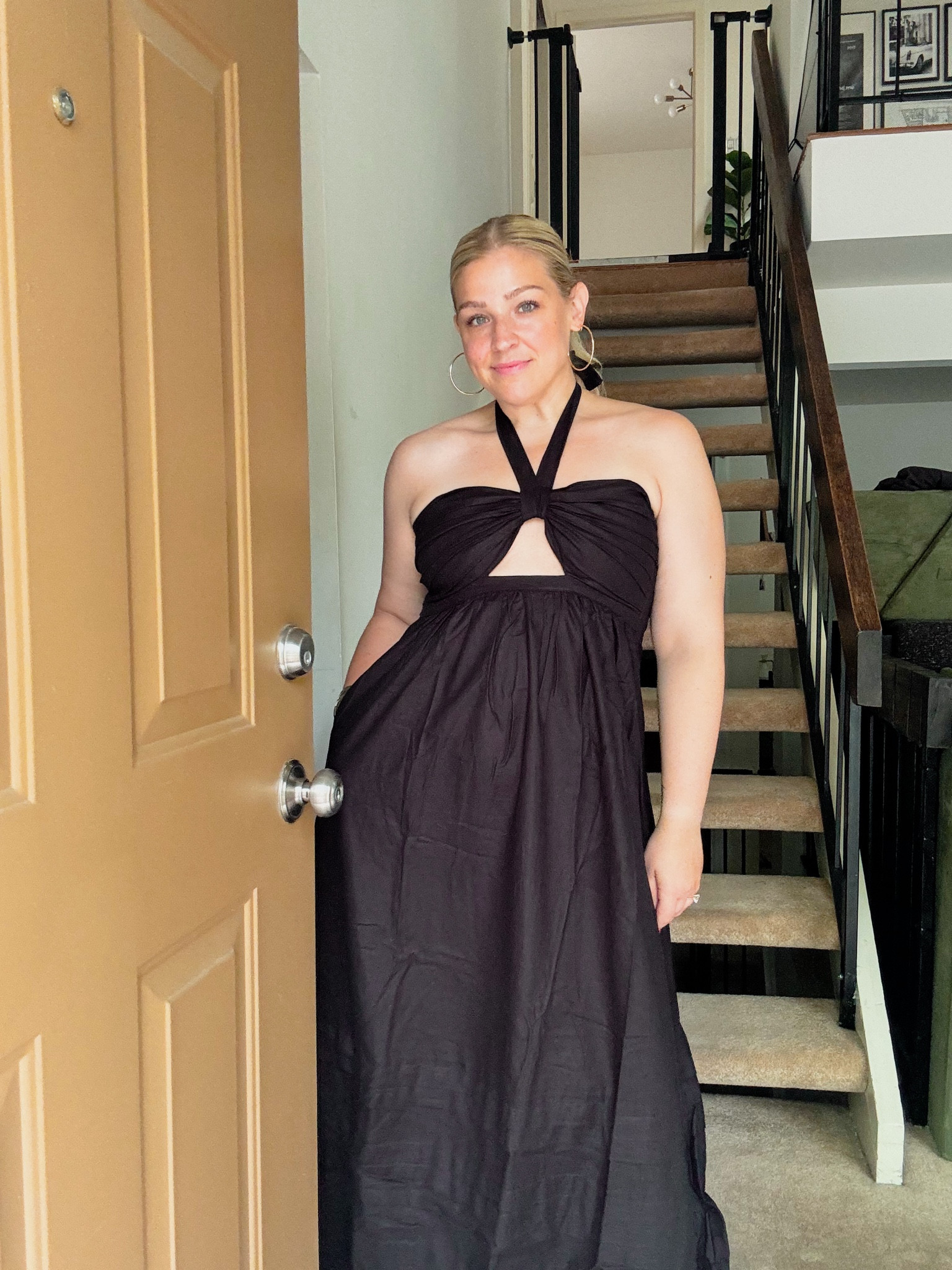Sorry this exact dress is not on LTK, but linked similar! 