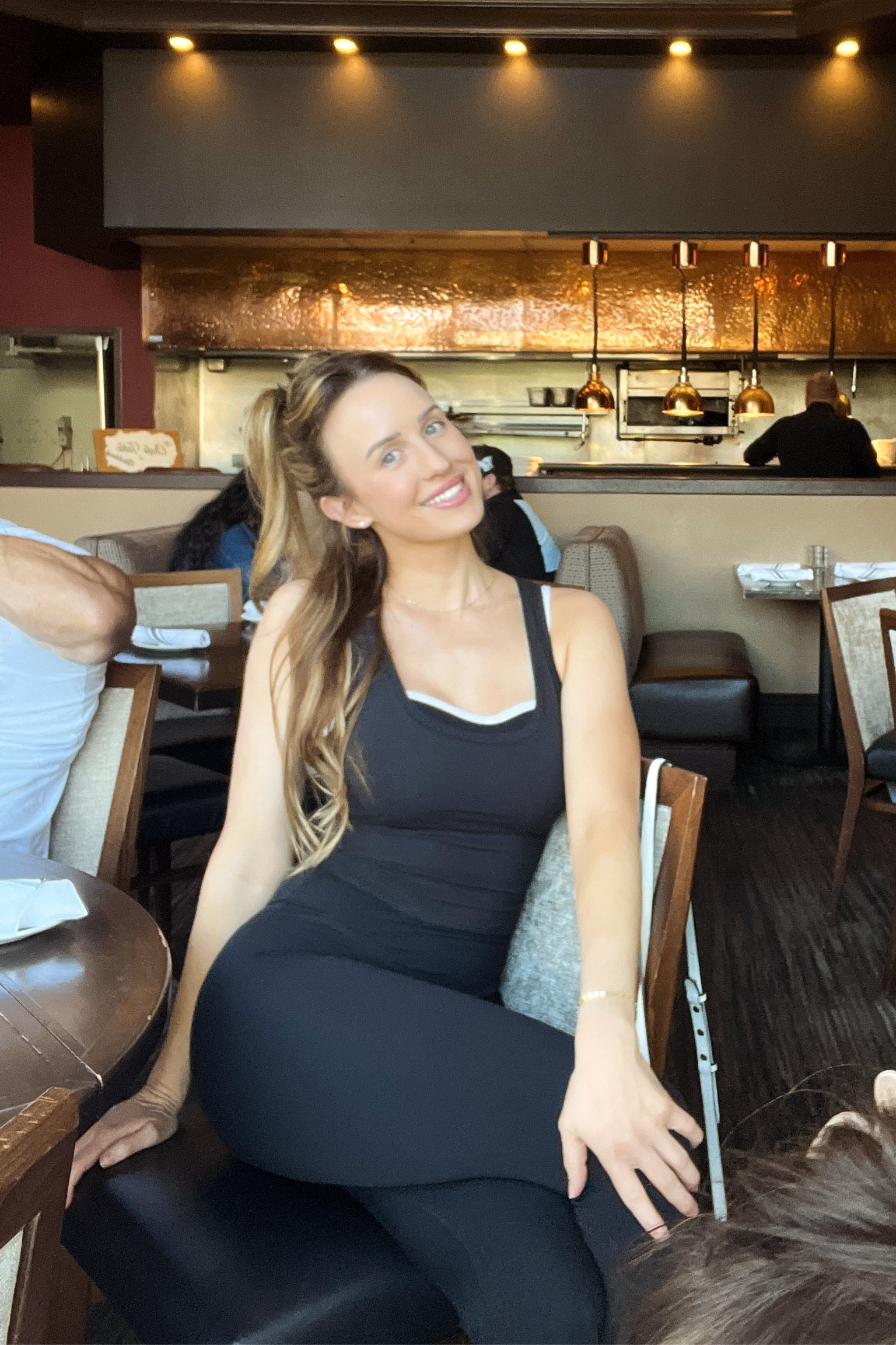 V front yoga pants, gym outfit, workout outfit, activewear, old money style 

#LTKActive #LTKFitness #LTKSeasonal