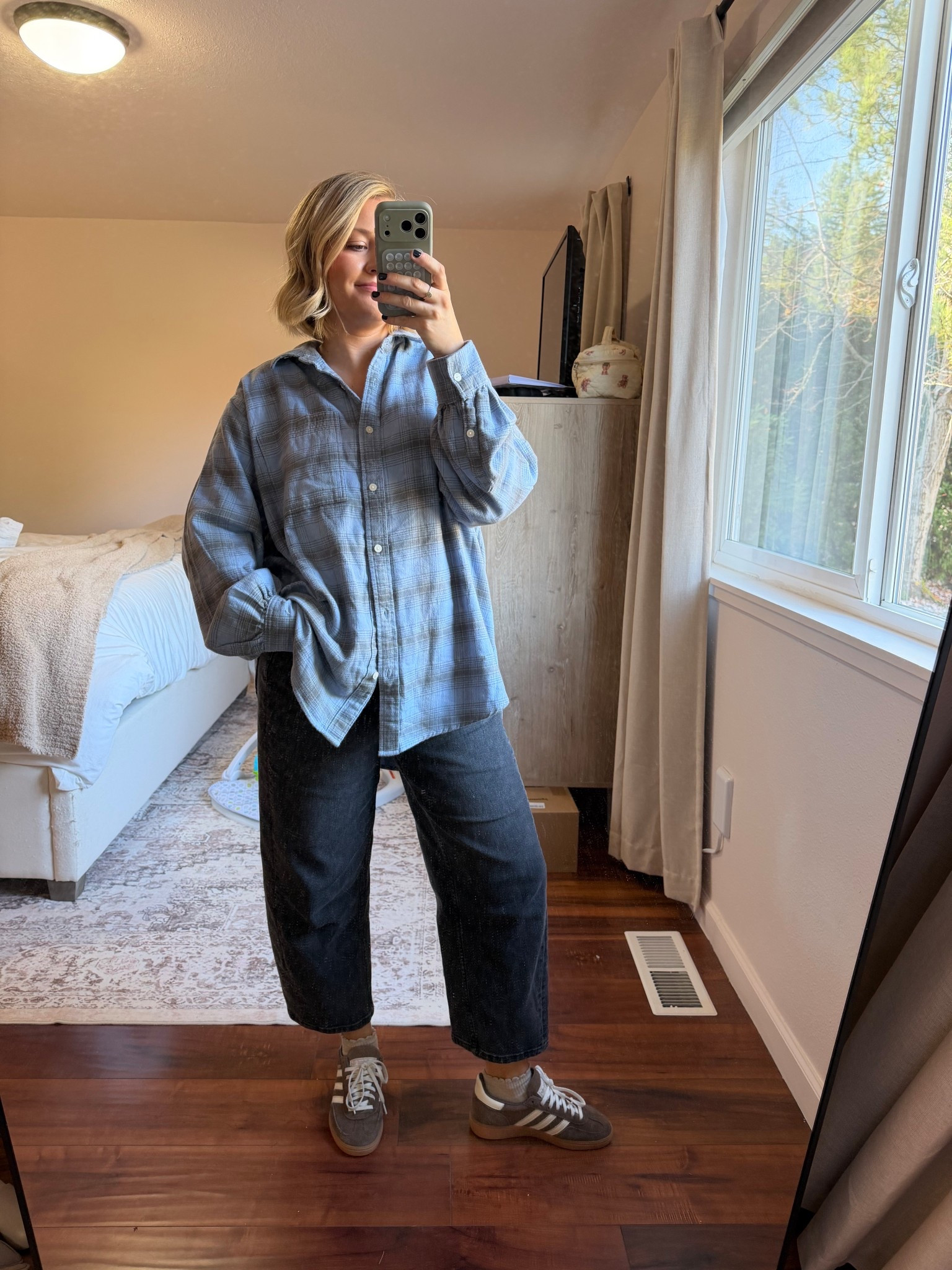 Casual outfit / what I wore today to chase around my kids

Sized up 1 to a medium in flannel so it’s longer for leggings. If I haven’t convinced you yet on these spanx jeans, PLEASE try. They’re so incredibly comfortable. I have every color now. Wearing Small, petite. More flattering when they’re a bit cropped (imo)

#LTKPetite #LTKootd #LTKmomlife