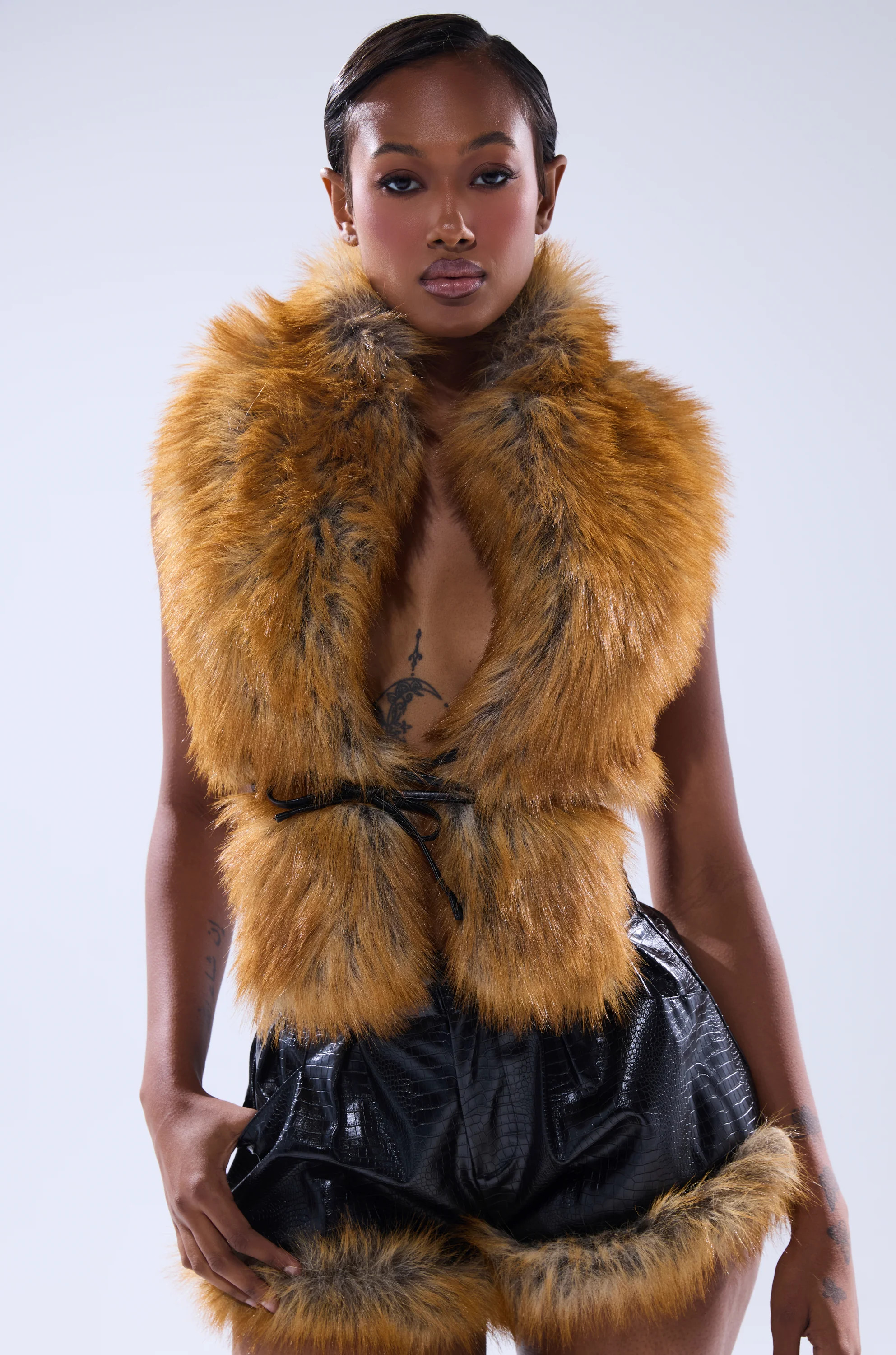 DONT TOUCH OR LOOK FUR BLOUSE | AKIRA