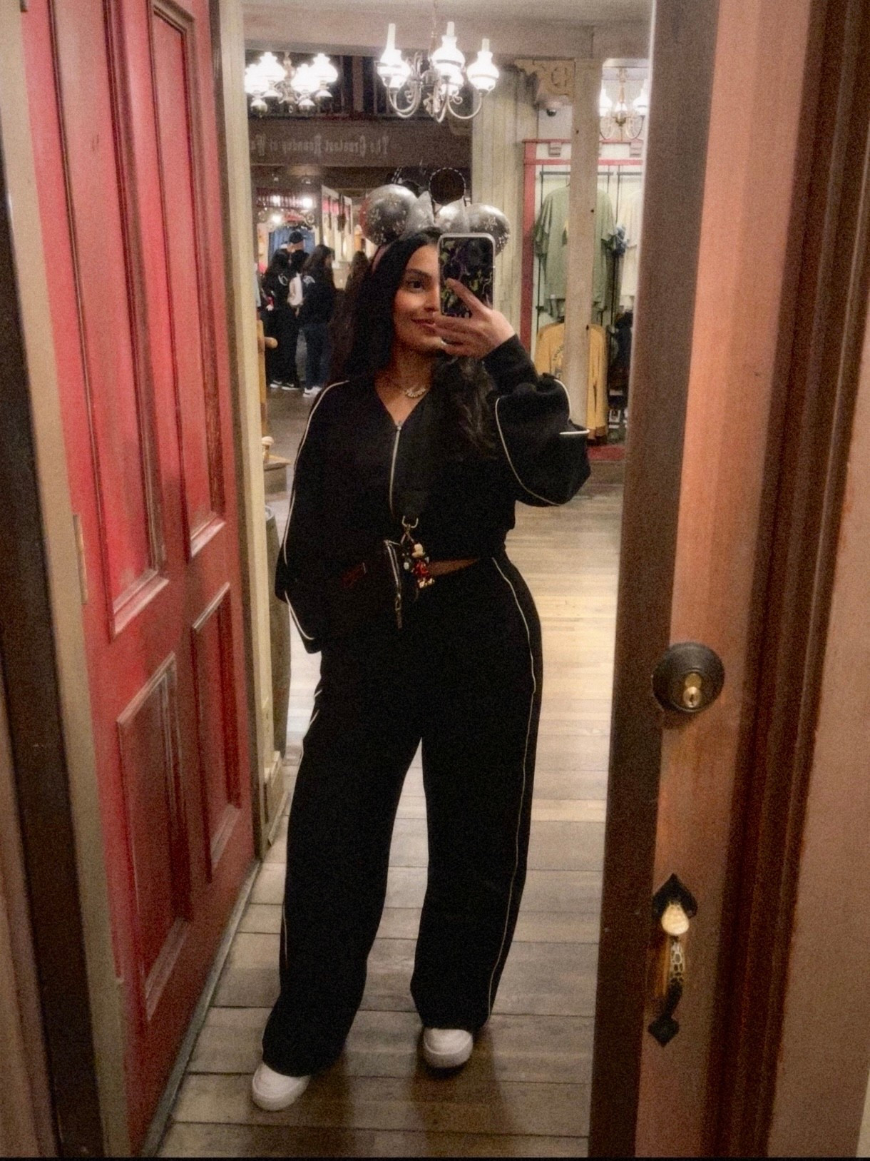 softest set i’ve ever worn, could live in this! wearing a small in bottoms & medium in the top

#LTKActive #LTKFindsUnder100 #LTKootd