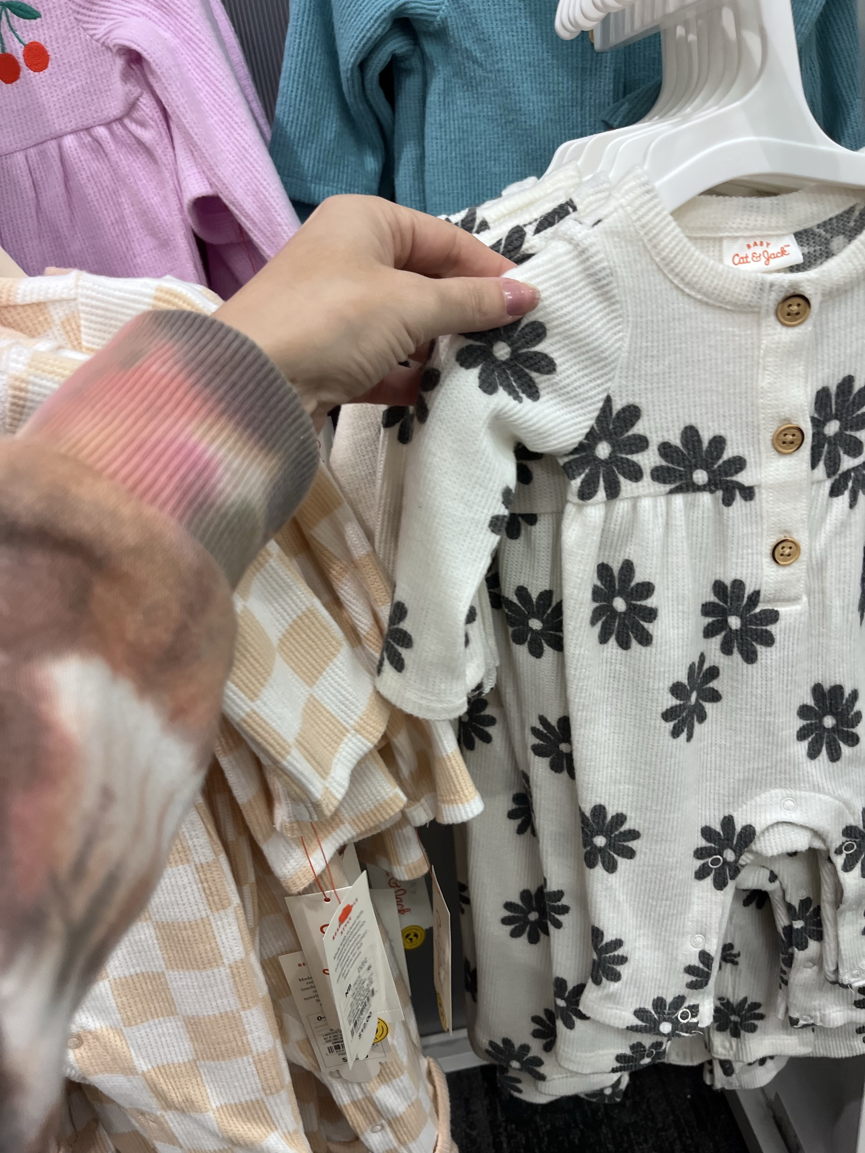 Love that button up rompers for baby 

#LTKBaby