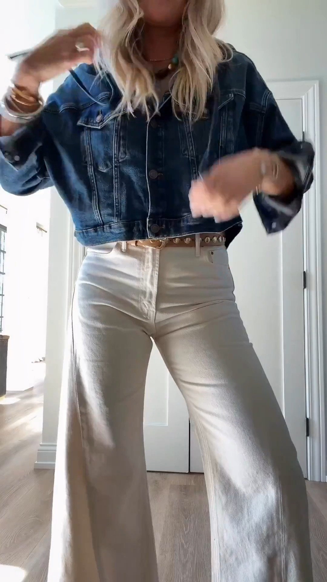 My best selling jeans that literally broke the internet are now in a new bone wash! 🤍 I did size up one in this color because it felt slightly more fitted than my other pairs & sometimes with lighter colors I like a little more room! 

Jeans. White jeans. White pants. Spring fashion. 

#LTKootd #LTKSeasonal