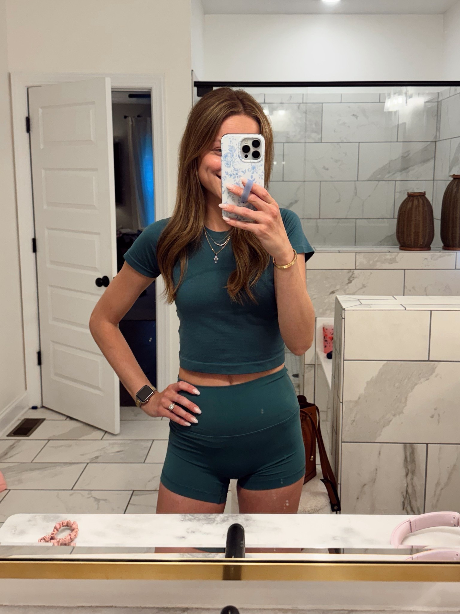 This deep marina color is so pretty!! 
Tech tee size 6 
Bra 6 
Shorts 4 


#LTKfitnessgoals