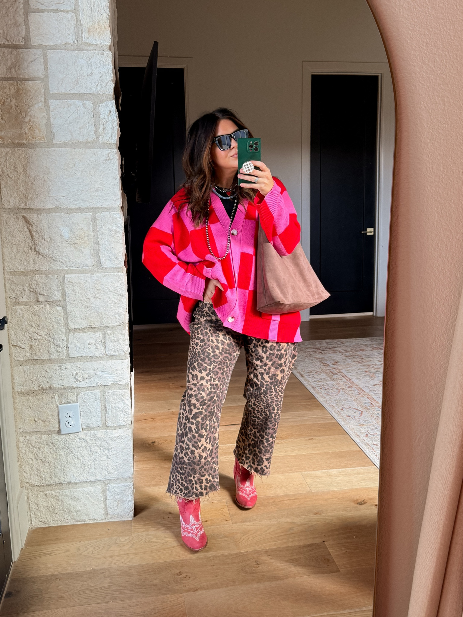 Pattern mixing festive!
Sweater: Dressed in LaLa (size L/Cl)
Leopard jeans are Abercrombie. I cute about 5” off the bottom: TTS
BOOTS ARE AMAZON


#LTKMidsize #LTKStyleTip #LTKFindsUnder50