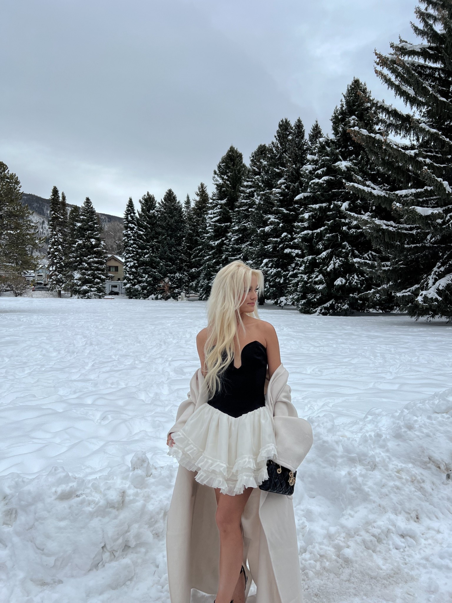 let it snow ☃️🤍 #aspen #colorado #winterr

#LTKHoliday