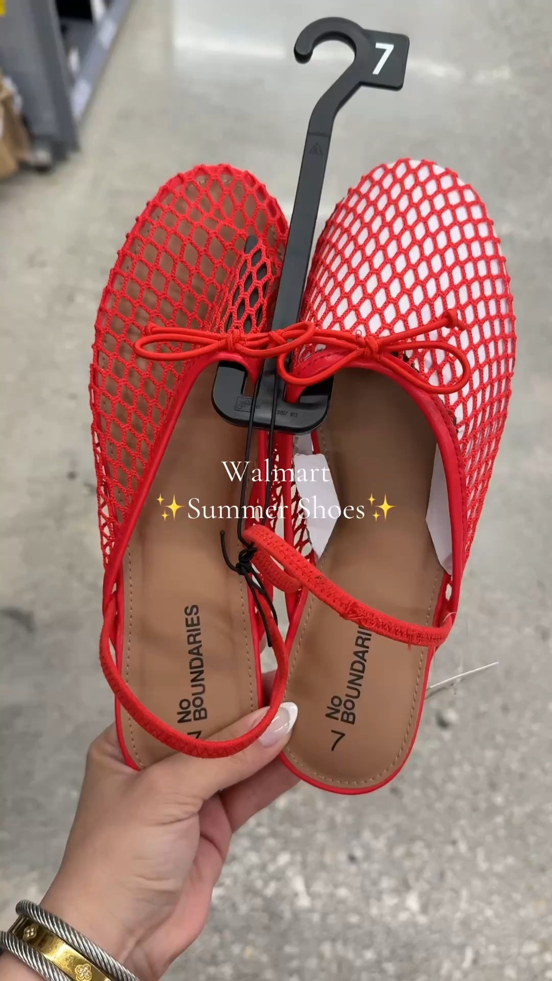 These Walmart shoes are perfect for spring and summer ✨ 

#walmartfinds #summershoes #springshoes #walartshoes #shoes #flats