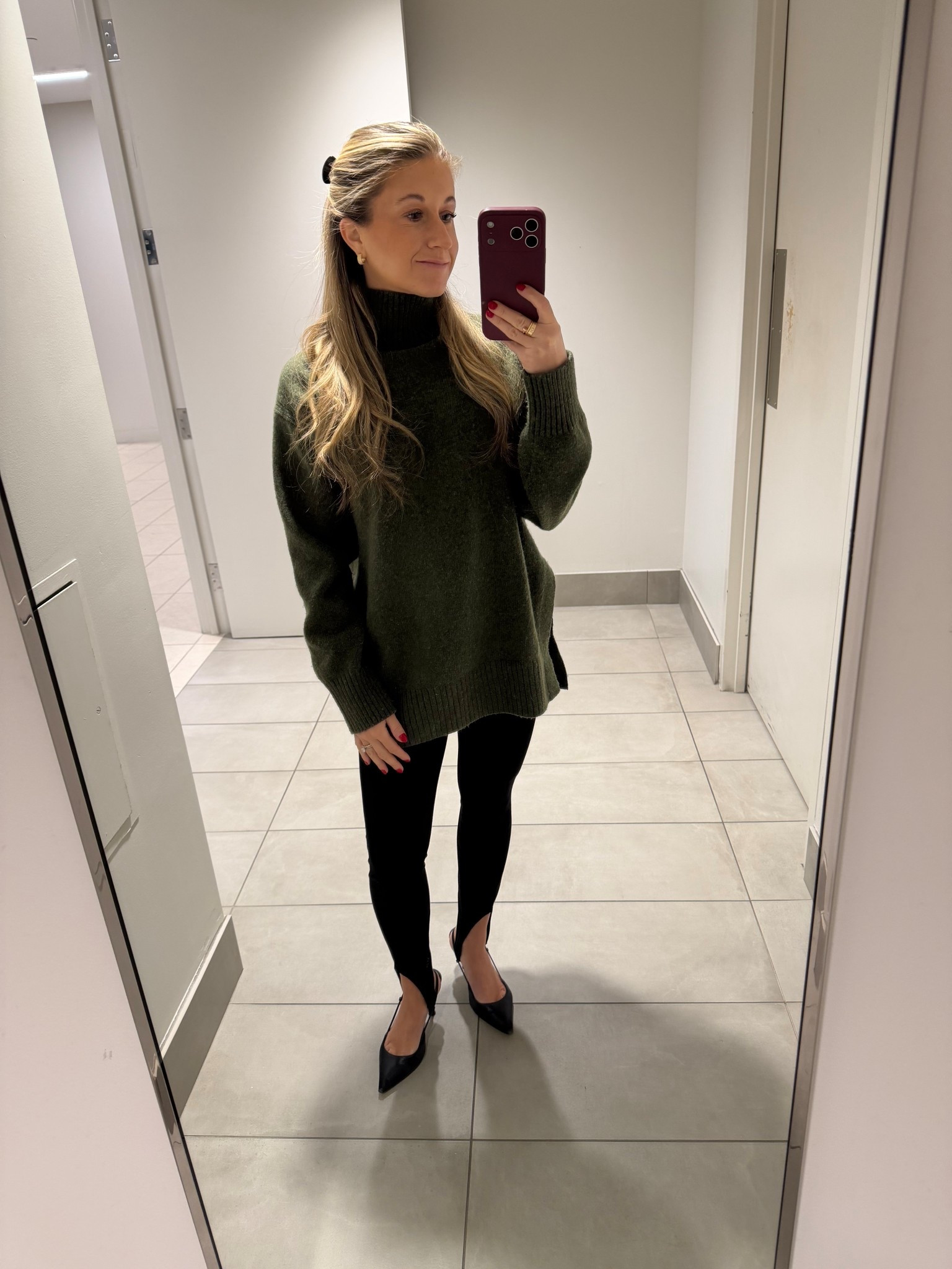 OOTD 12.16.2025


Stirrup leggings from Gap
Heels from Nine West 
Clip and earrings from Amazon 

#LTKdayinmylife #LTKootd #LTKPetite