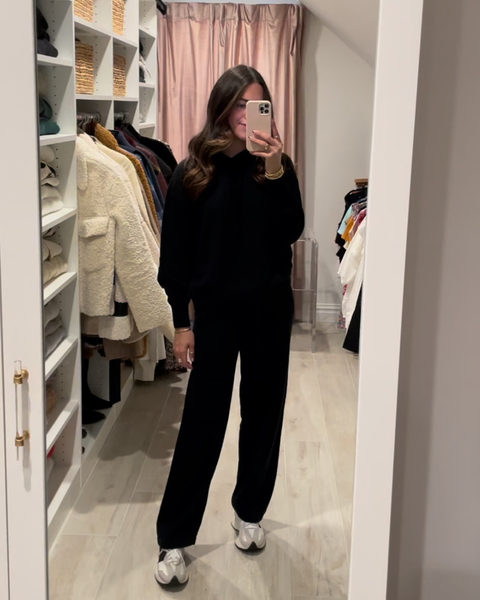 Small top 
XSmall bottom 

Loungewear, matching set 

#LTKSeasonal #LTKstyletip #LTKfindsunder100