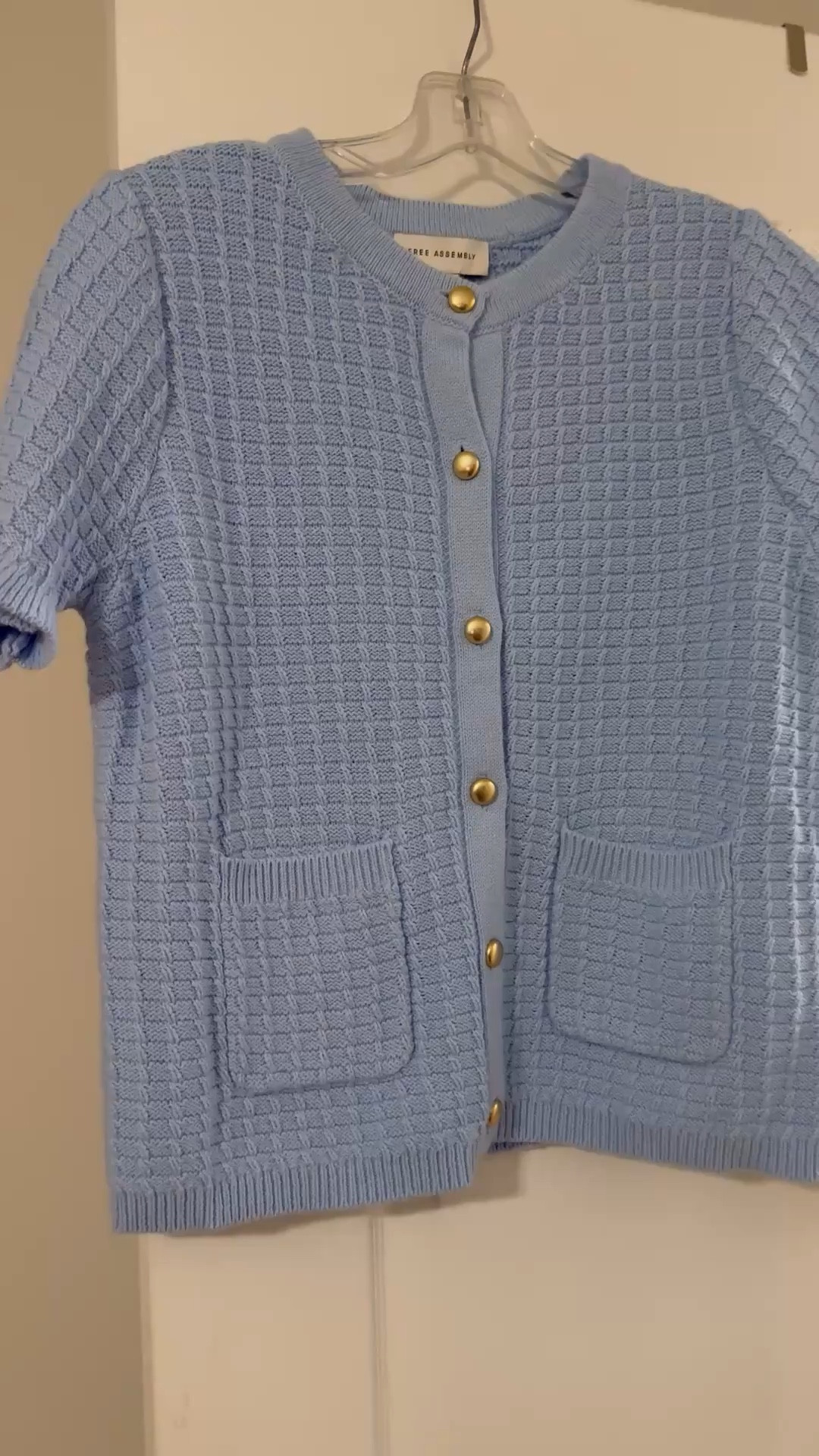 The color and texture on these cardigans is so good! So cute for all spring outfits 

#LTKSeasonal #LTKOver40 #LTKootd