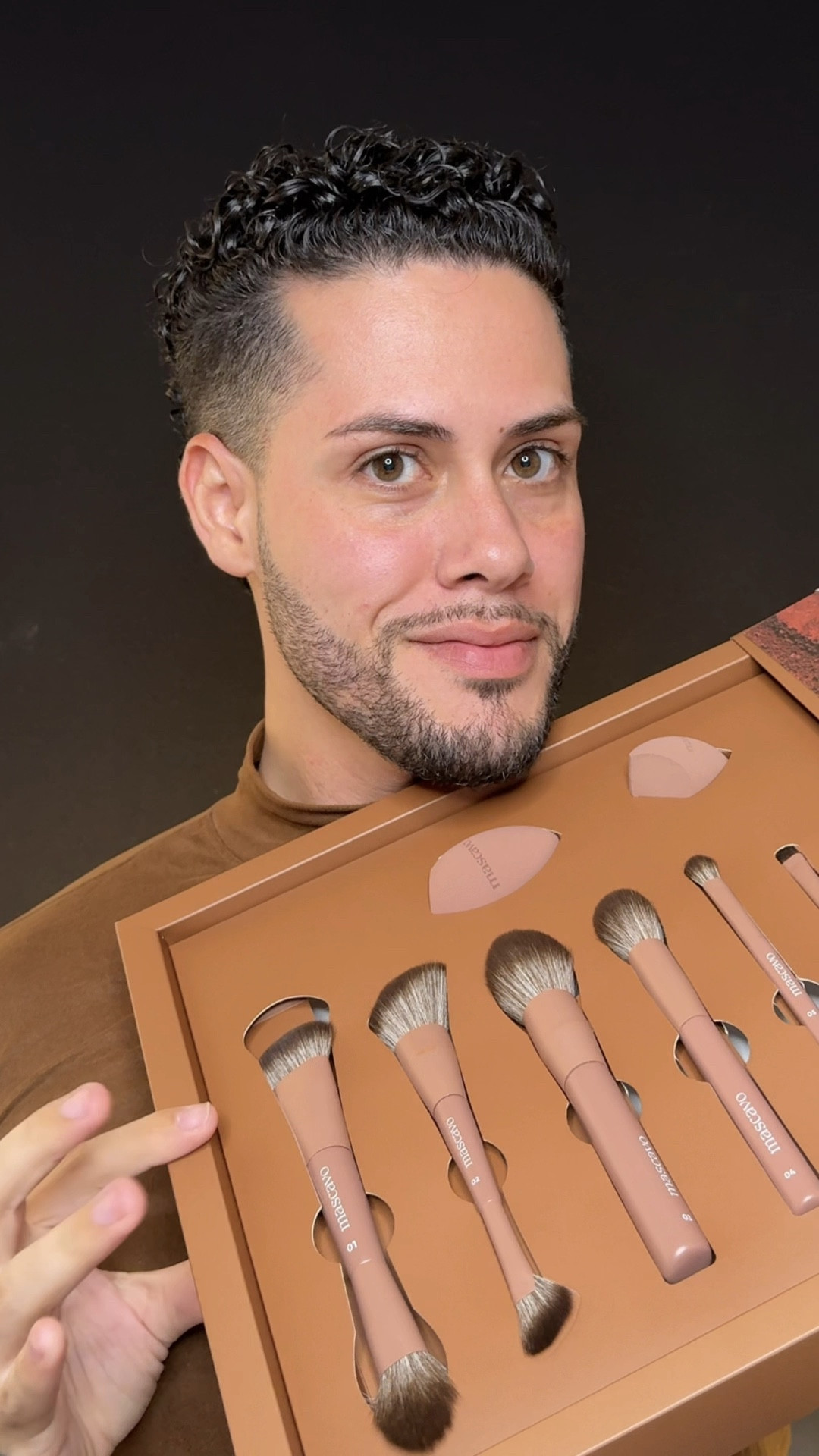 Tudo o que achei de Mascavo, linha de maquiagem de Mari Saad

#LTKbrasil #LTKbeleza