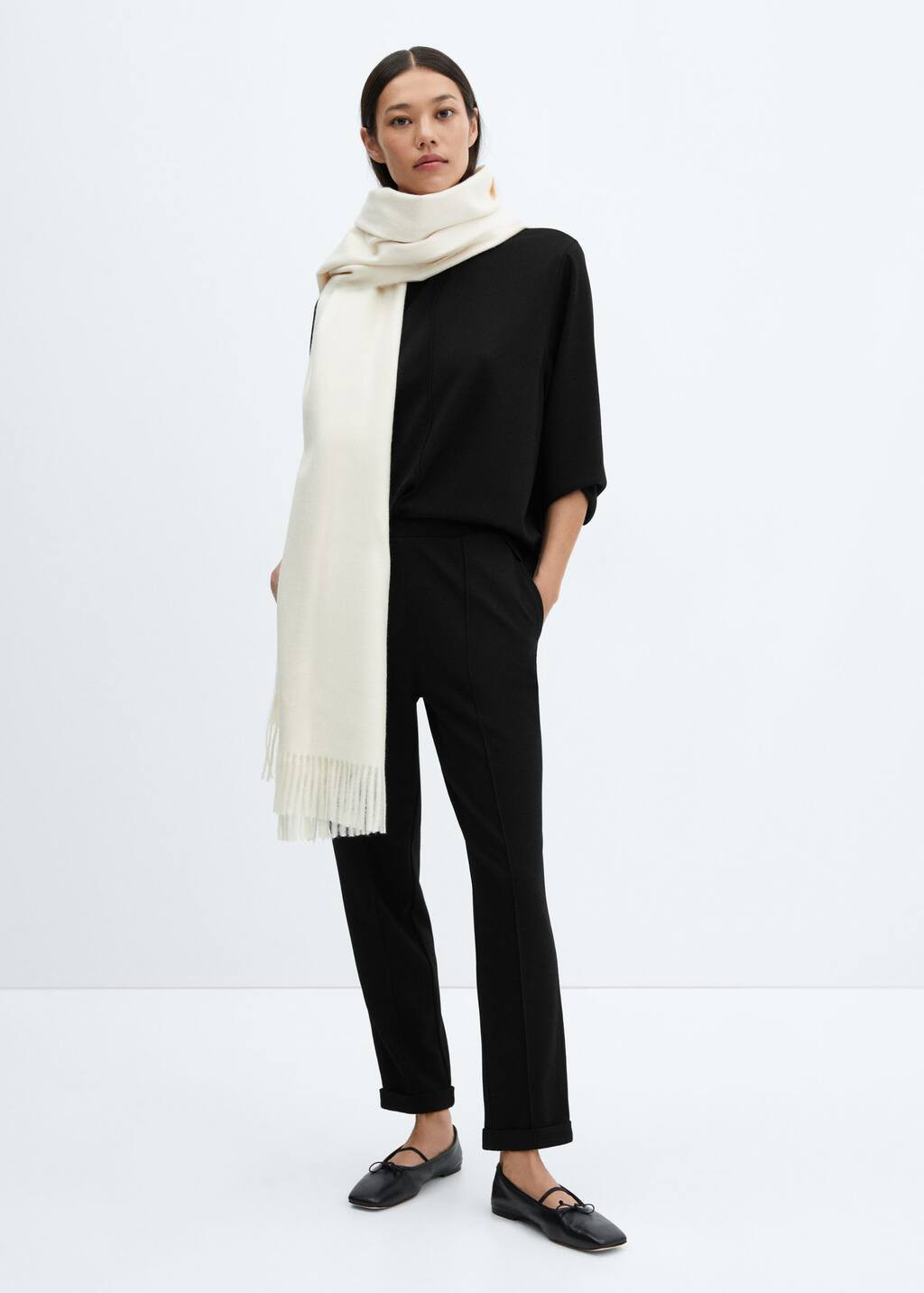 Fringed edge scarf | MANGO (UK)