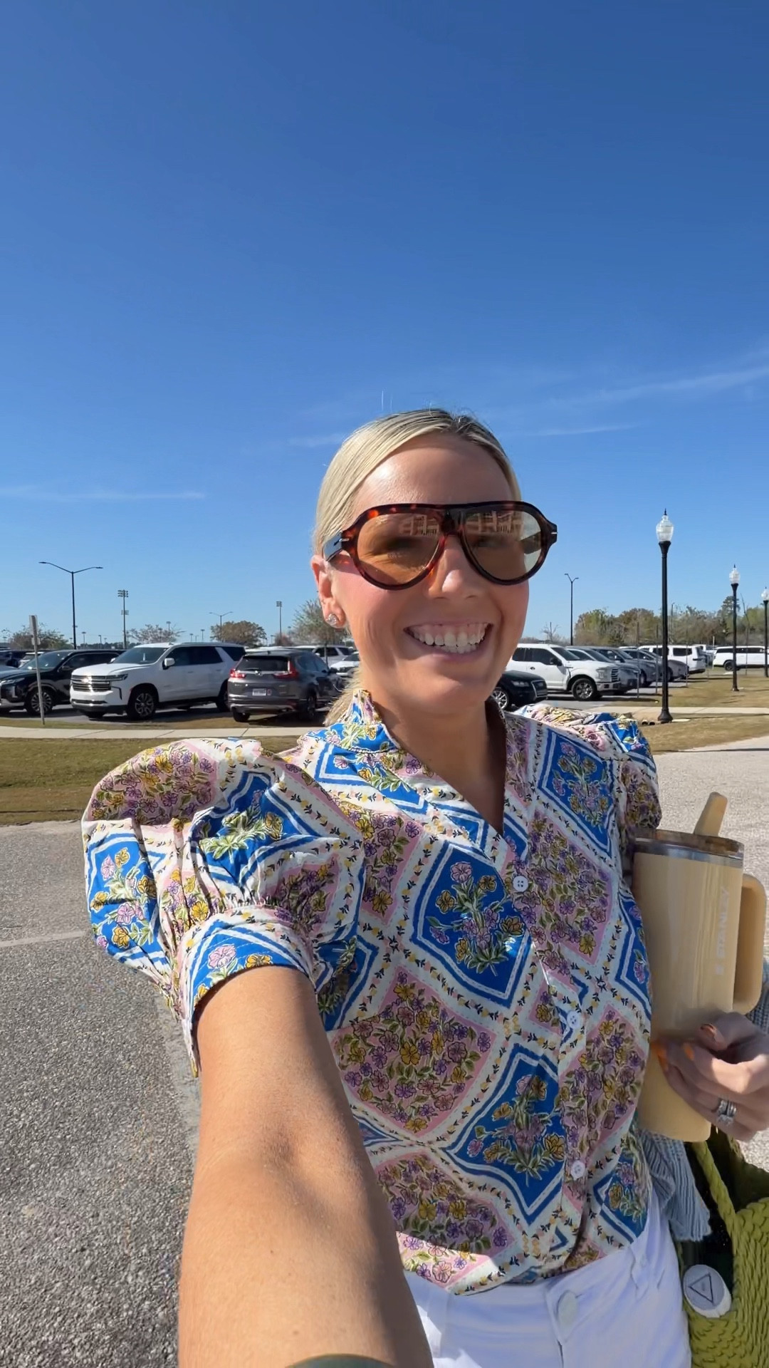 Come spend a realistic Saturday with me! Linking my outfits from Avara below! Use my code Bobbi15 and I’m wearing a small in everything!! 🩷💙

#LTKdayinmylife #LTKootd #LTKstorytime