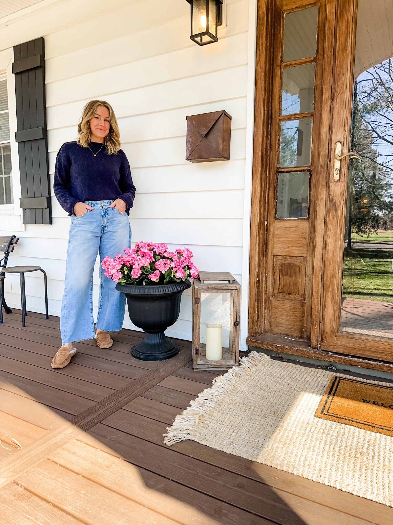 Nothings dying on my watch this year!! These faux geraniums are so good! I actually ordered faux ferns too to hang! Can’t wait to see them! I used 4 bundles of flowers here. Two in each pot  



#LTKSeasonal #LTKHome #LTKootd