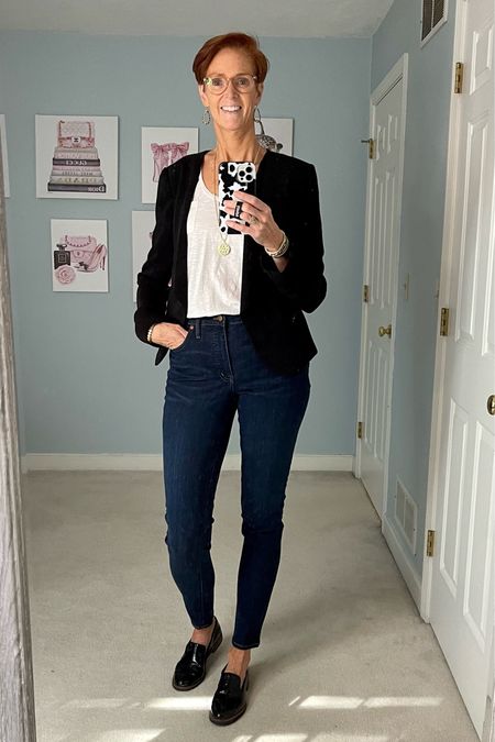 You can’t go wrong with a white T-shirt and a black jacket and a pair of jeans! Classic fall outfit.

Madewell jeans

Black jacket, white T-shirt, jeans, fall outfit, classic outfit

#LTKSale #LTKstyletip